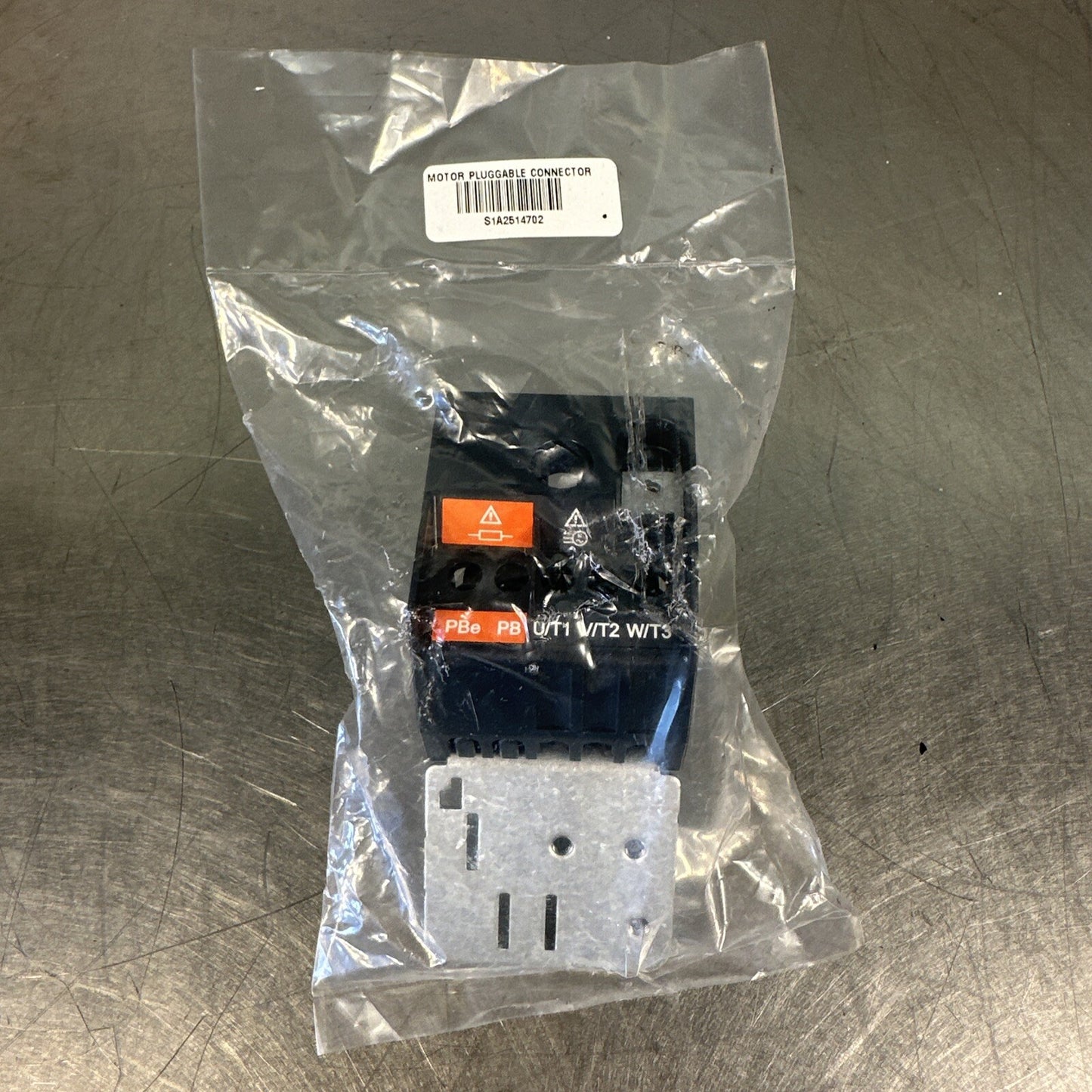 PBE Motor Pluggable Connector S1A2514702 (BIN-1.5.5)