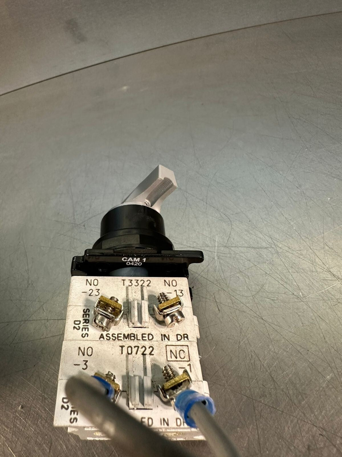 Eaton 10250T/91000T Switch.  with Cam 1-0420                      (7.2.2)