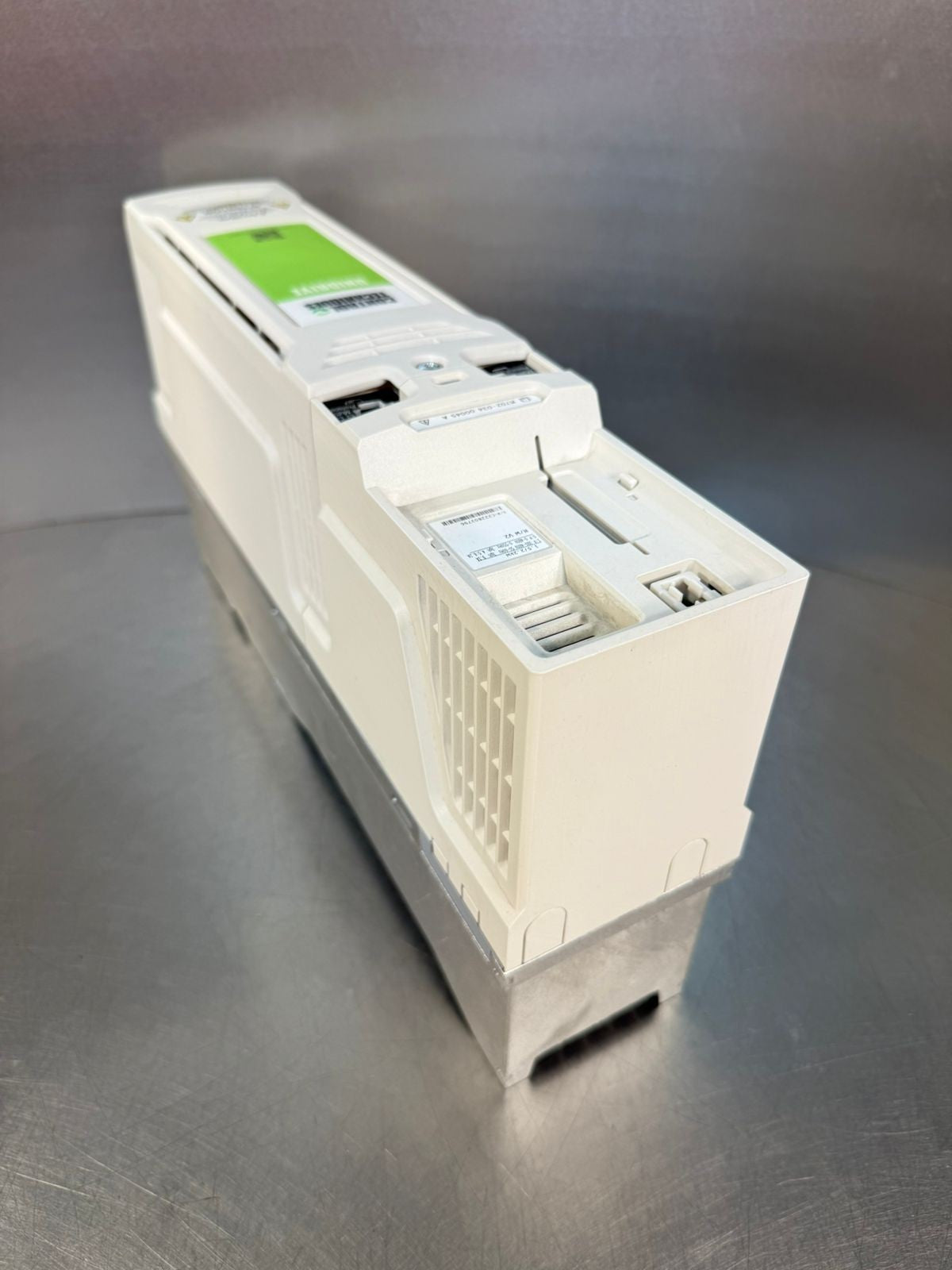 Control Techniques Unidrive M702-034-00045A 1.5 /2.2Kw 480V 3Ph  (8.4.6))