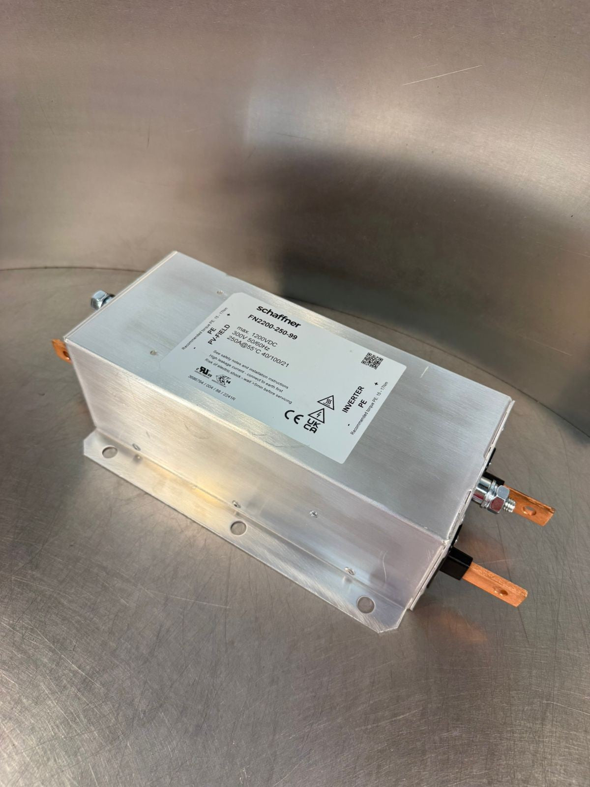 Schaffner FN2200-250-99 Pe- Pv-Field Max 1200Vdc 300v 50/60Hz (3.4.1)