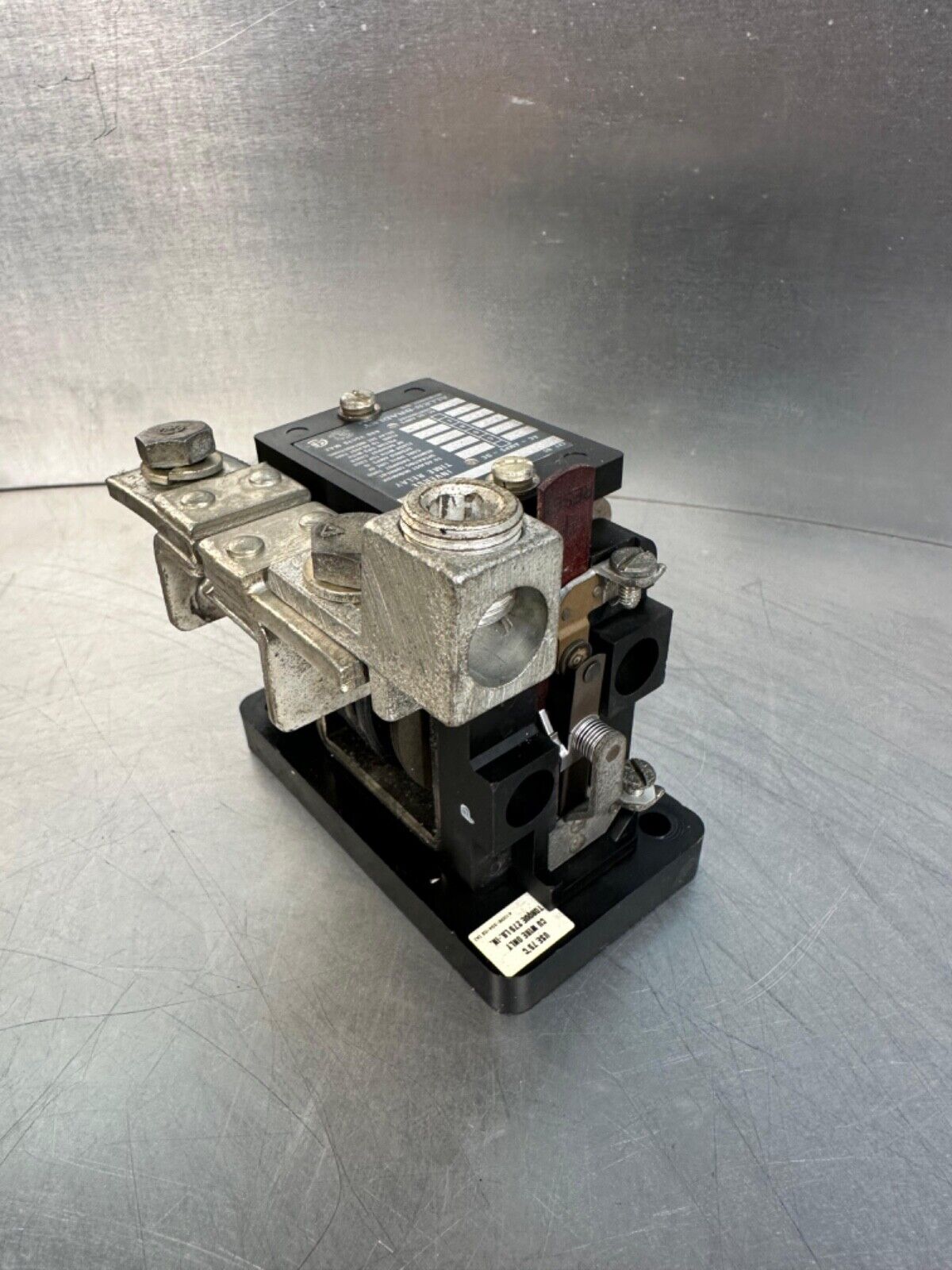 Allen Bradley 810-A24C Ser B / 810A24C Ser.B (5E-24)