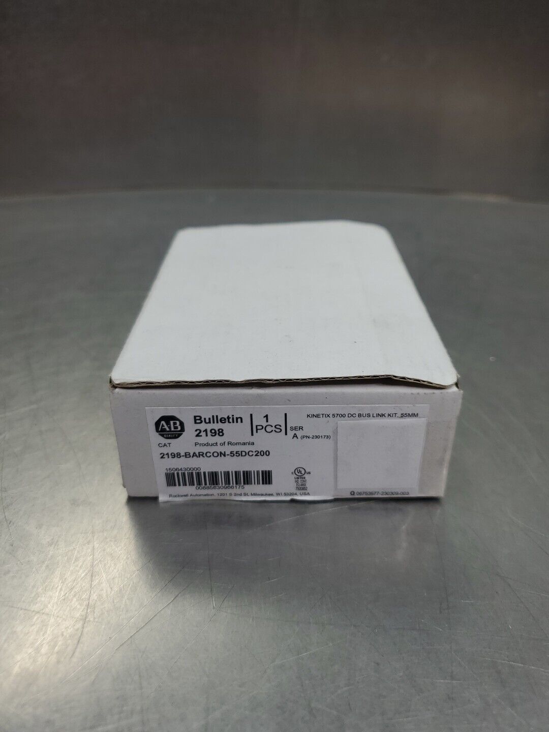 Allen Bradley 2198-BARCON-55DC200 Kinetix 5700 55mm DC Bus Link Kit.       4C-31