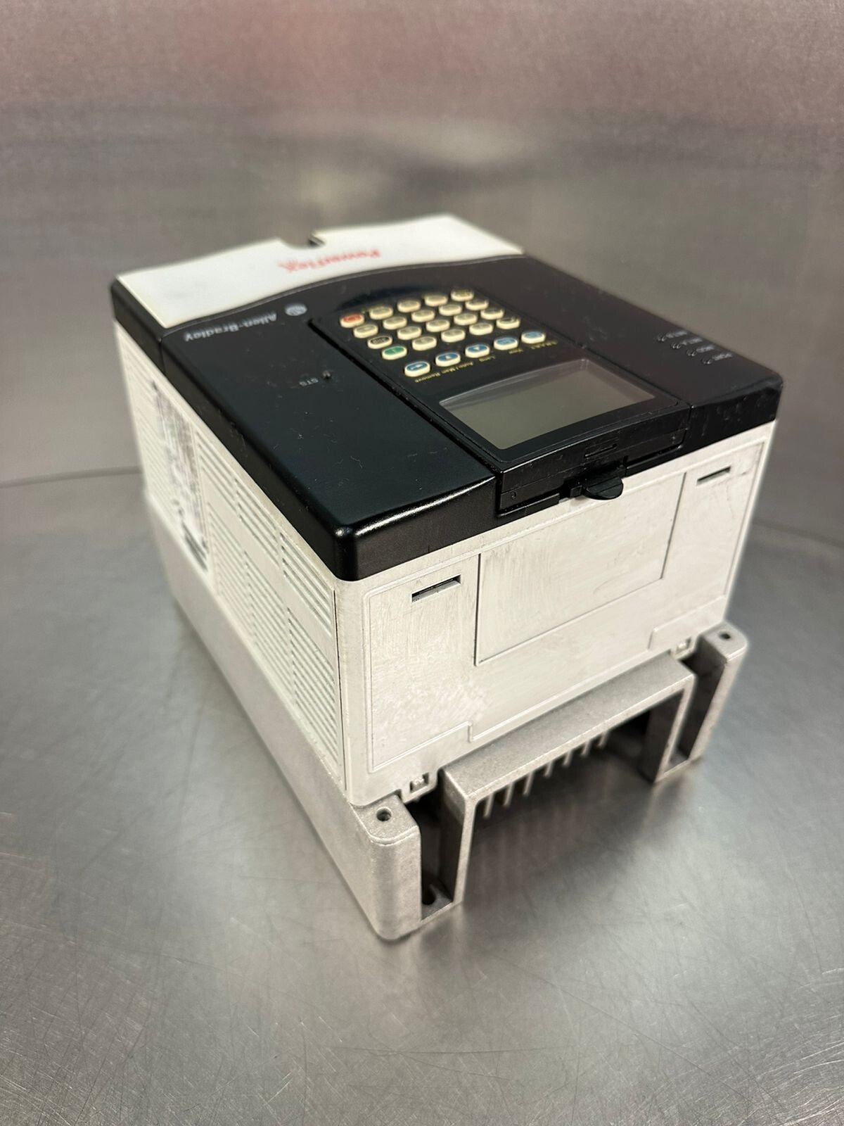 Allen Bradley 20AC3P5A0AYNANC0 /A PowerFlex70 Variable Frequency D. (9.4.1)