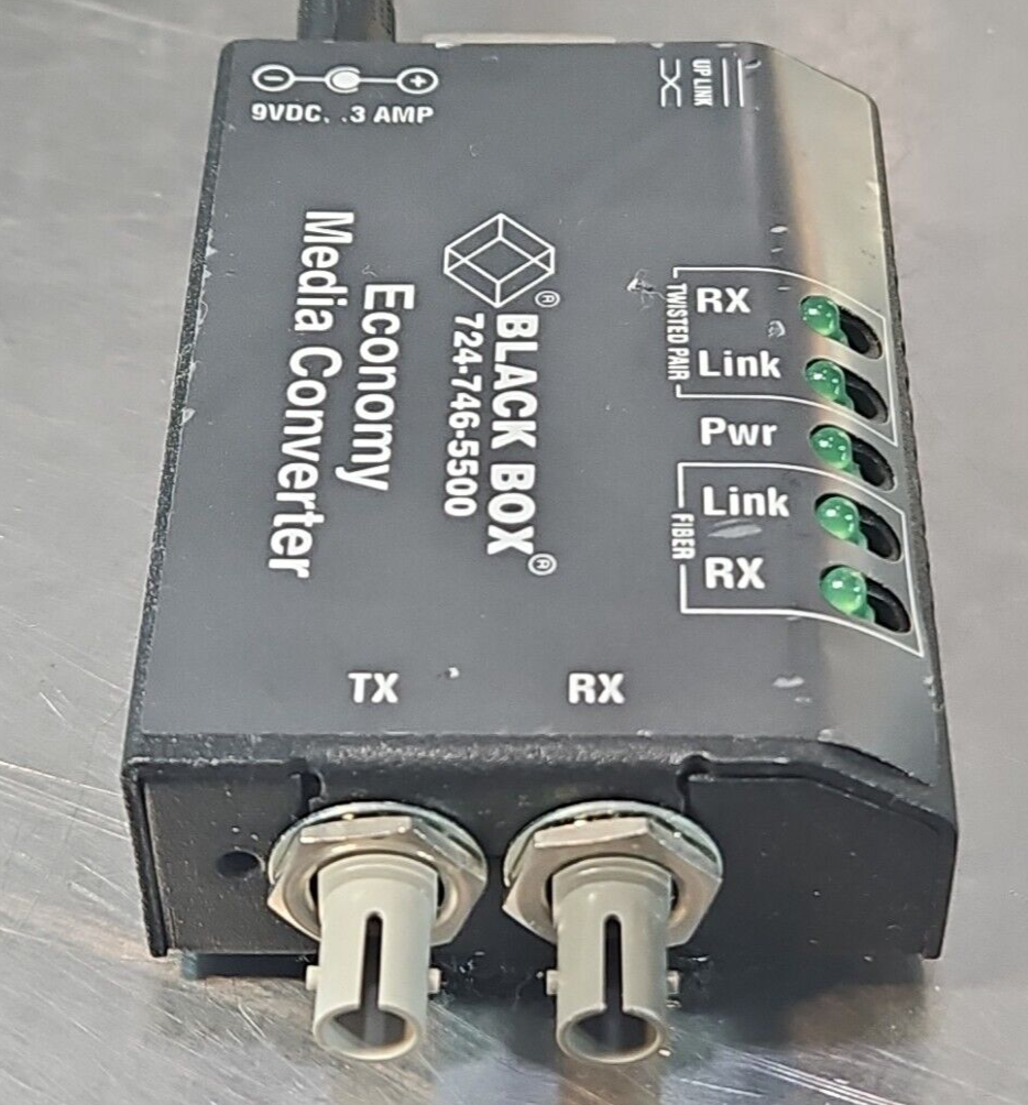 BLACK BOX LE1505A Twisted pair To Fiber Ethernet Media Converter         Loc3D33