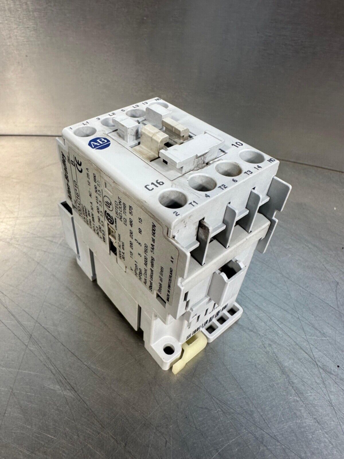 Allen-Bradley 100-C16*10 Ser.B Contactor  (4E-28)