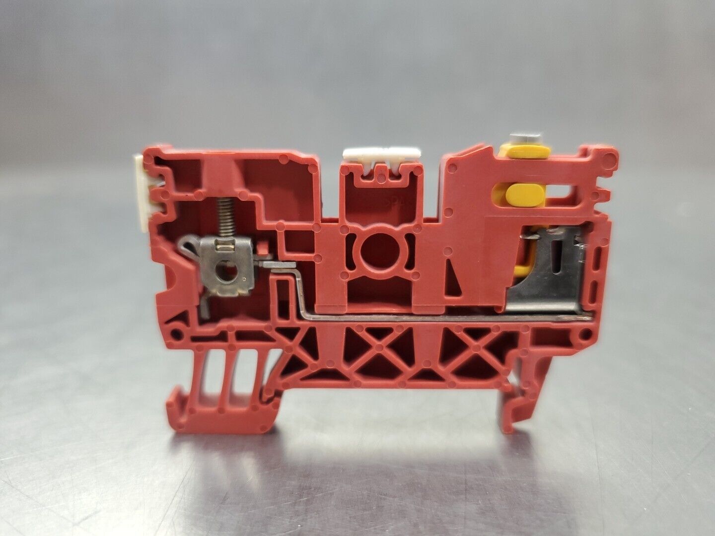 ALLEN BRADLEY 1492-KW2 300V Connector Module, Red.                         4B-43