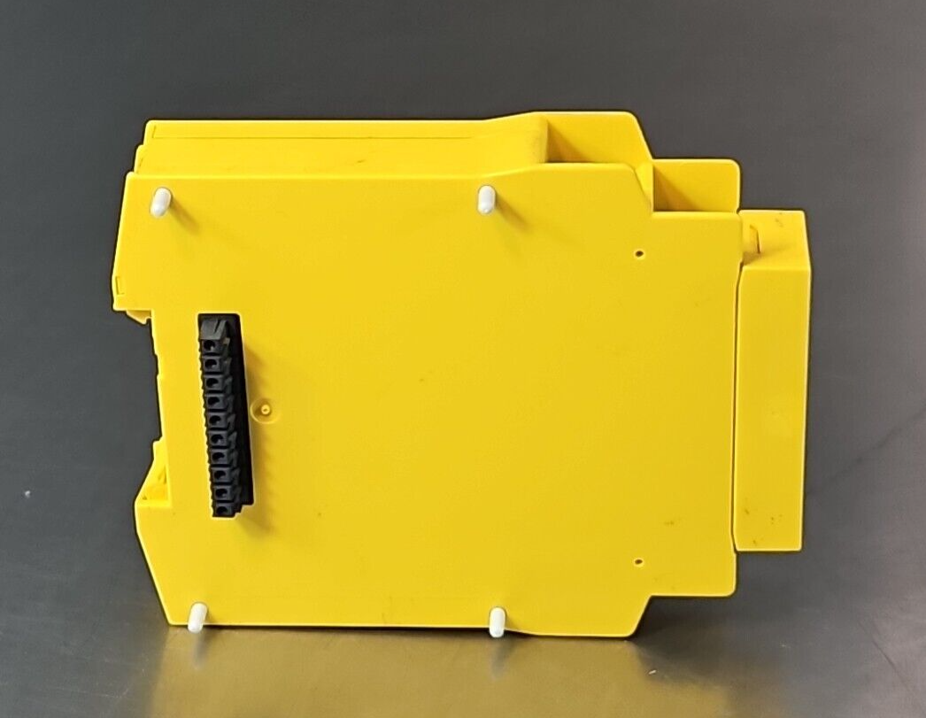 SICK FX3-XTI084002 Safety relay (BIN4.4.4)