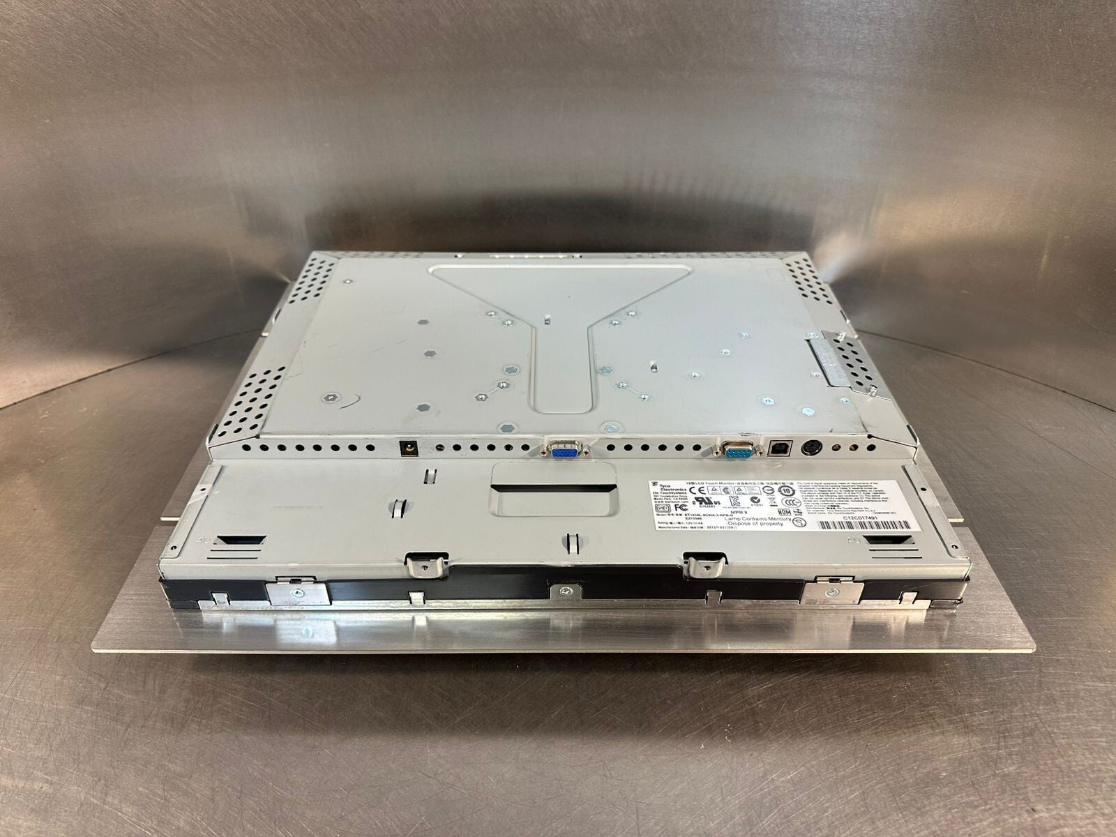 Elo Touch Systems, ET1939L-8CWA-3-NPB-G, 19"                 (9.5.4)