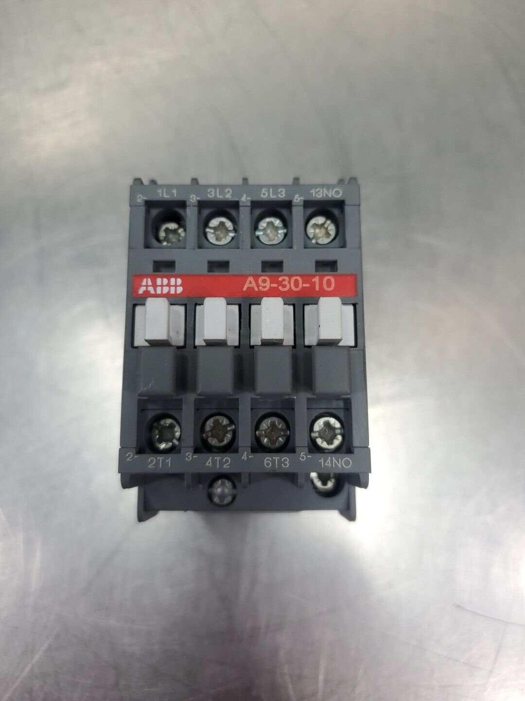 ABB A9-30-10 CONTACTOR, 100V 26A.                                4C-13