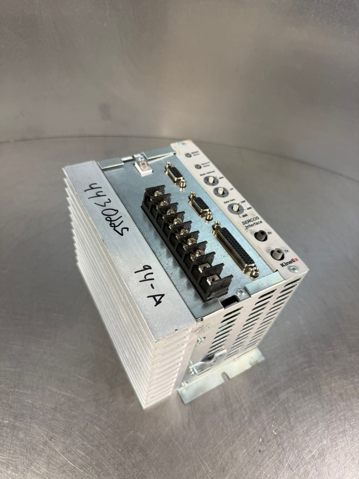 Allen-Bradley 2098-DSD-010-SE Input 120/240Vac Ph 1 50-60Hz      (8.5.1)