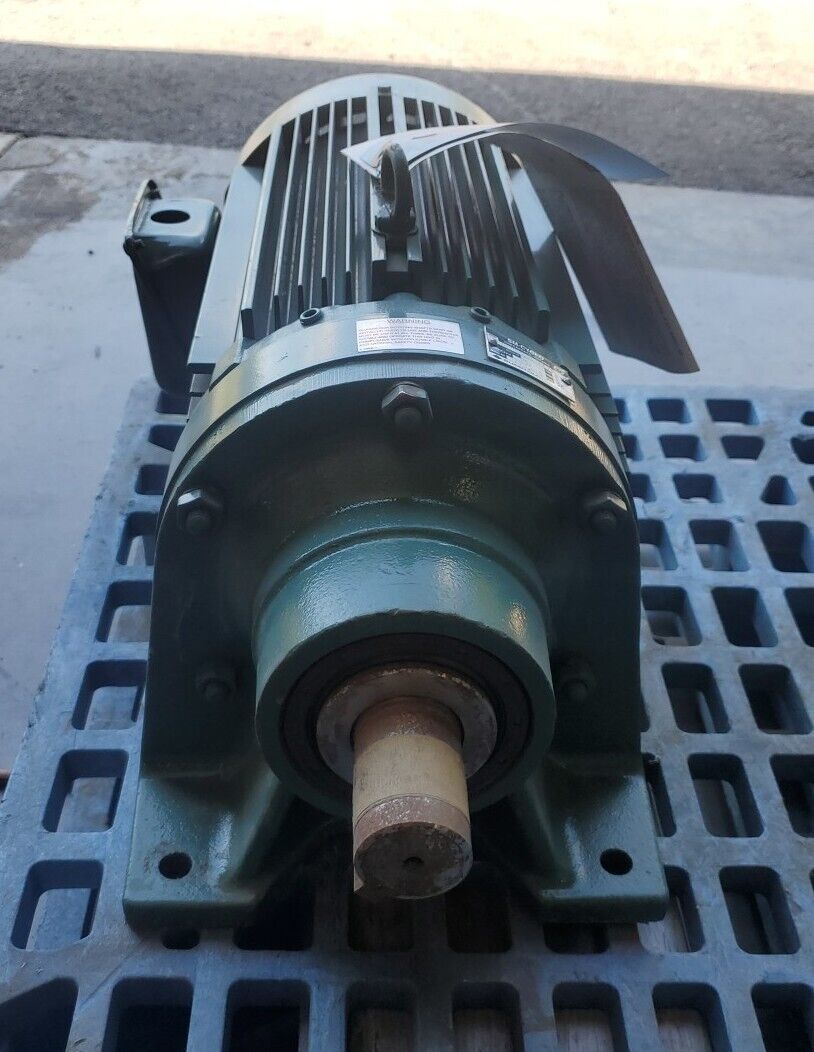 SUMITOMO CNHM54115YBAV6 GEAMOTOR, 5HP, 292RPM.                             1F-34