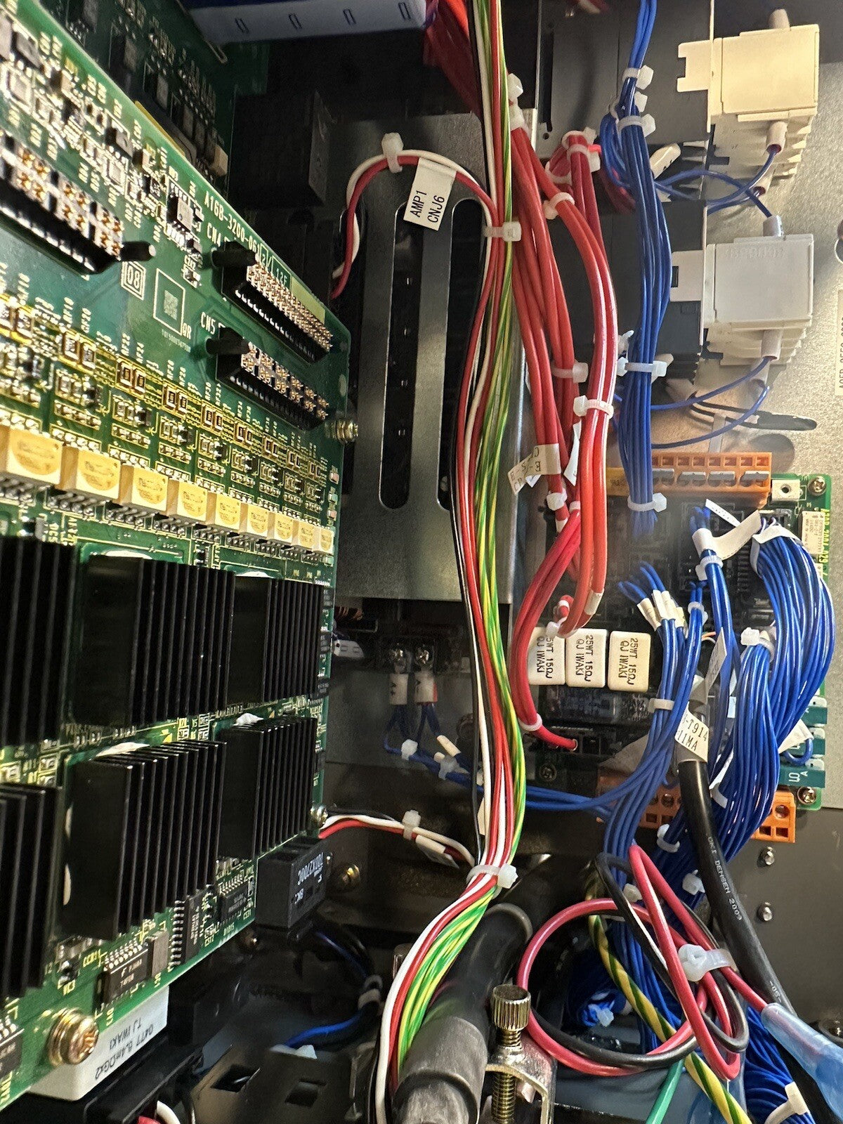 R-30ia Controller A05B-2551-B160 (Fanuc 200ic Industrial Robot)      (BIN-1.6.5)