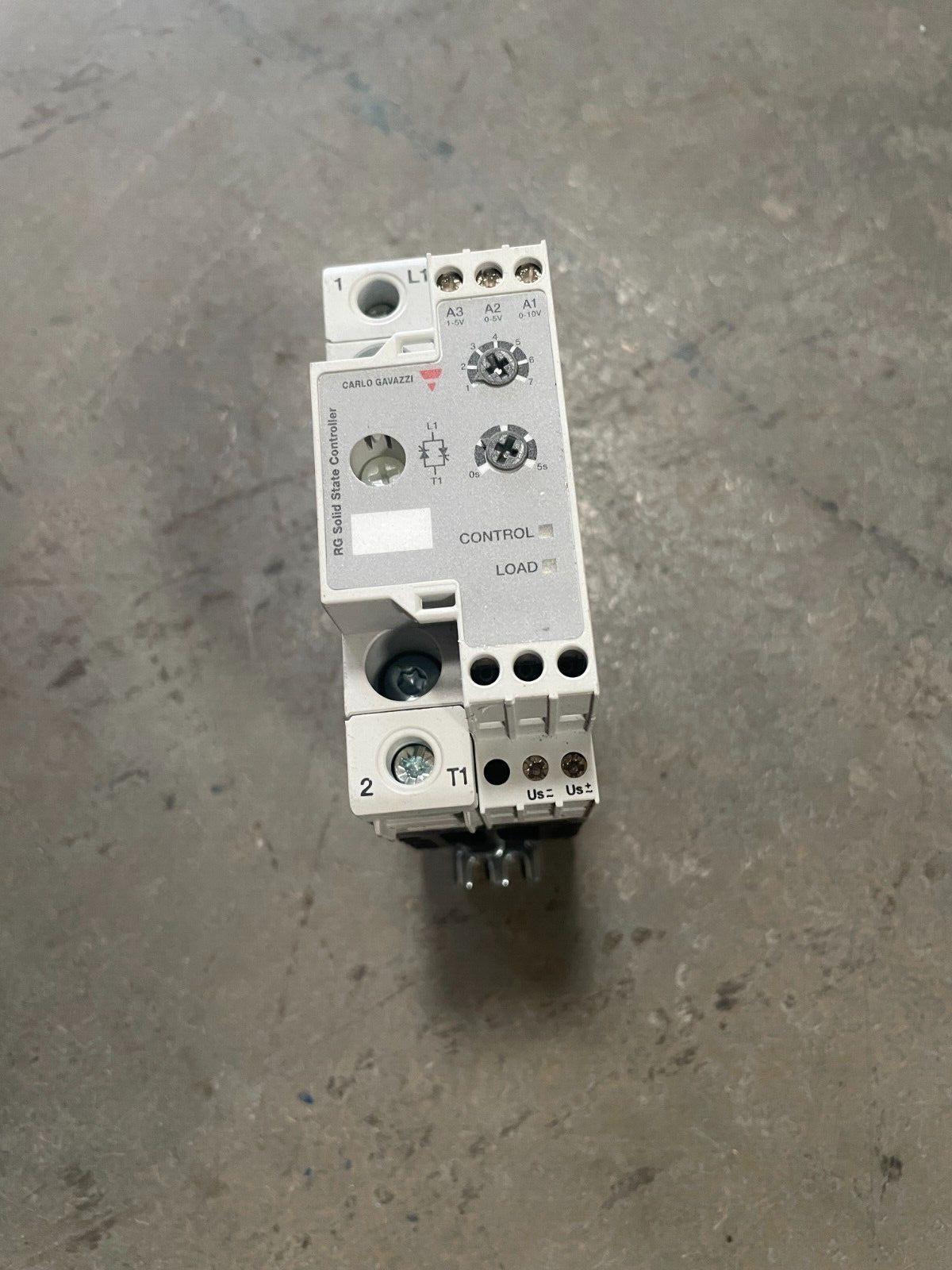 CARLO GAVAZZI Solid State Relay  RGC1P60V30EA @1E