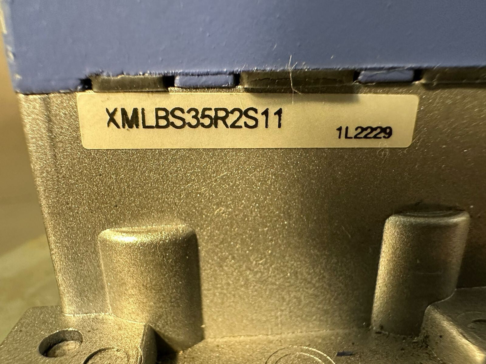 Telemecanique XMLBS35R2S11 PRESSURE SWITCH                          (3.5.1)