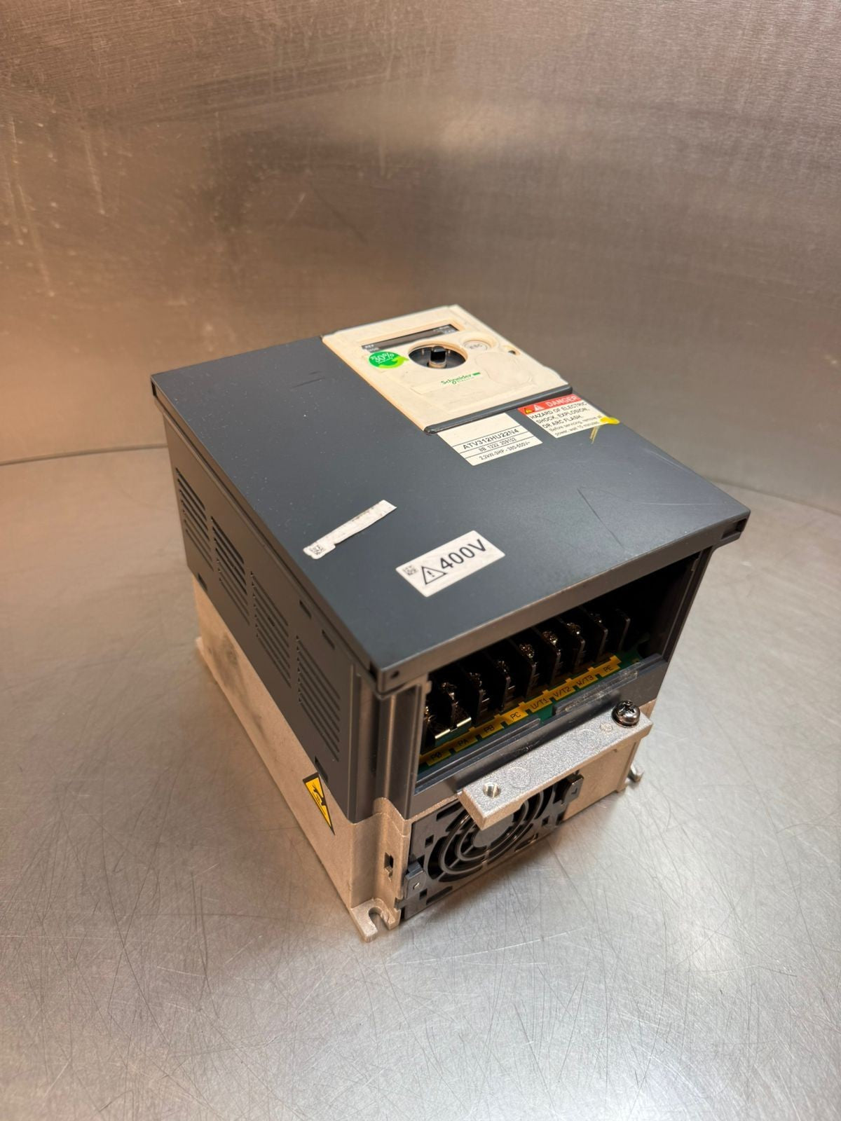 Schneider Electric ATV312HU22N4 Altivar 2.2KW 3HP 380-500V (3.3.2)