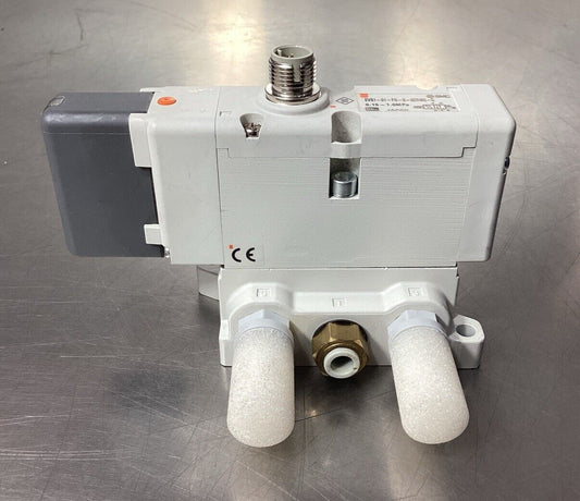 SMC  EVS1-01-FG-S-3ZRM0-Q  Solenoid Valve 0.15 - 1.0MPa with Manifold      6C-12