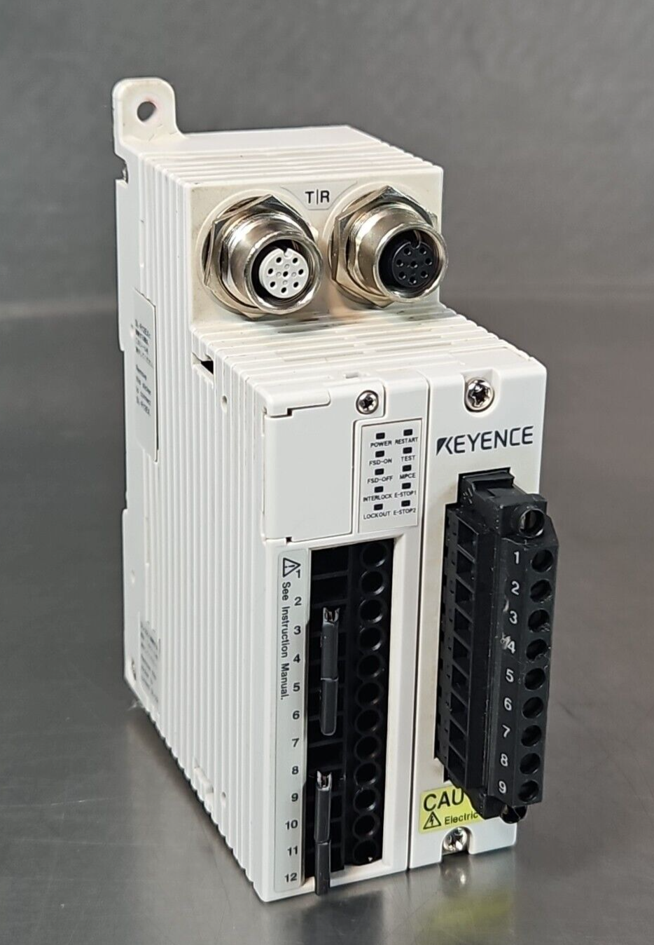 Keyence SL-R11 Safety Control Unit 24VDC 150mA Type 4      (BIN3.4.4) 