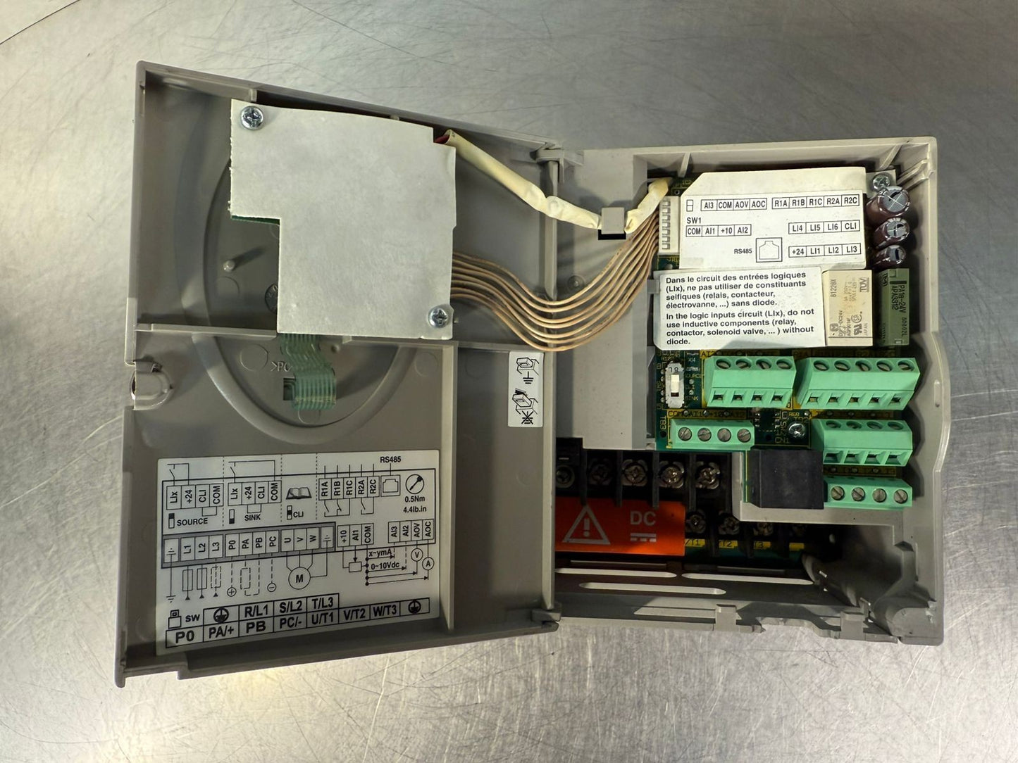 Telemecanique Altivar 31 ATV31H075N4 0,75kW/1HP                   (2.1.5)