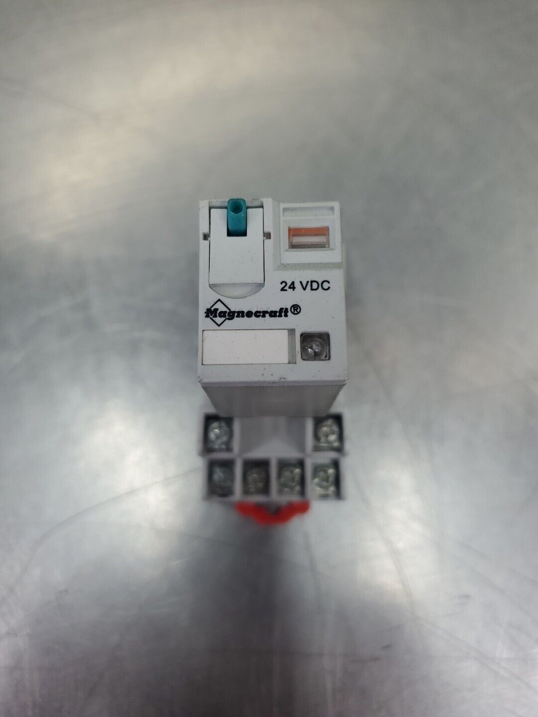 Magnecraft 782XDX2M4L-24D Relay w/ Magnecraft 70-461-1 Base.               4D-33