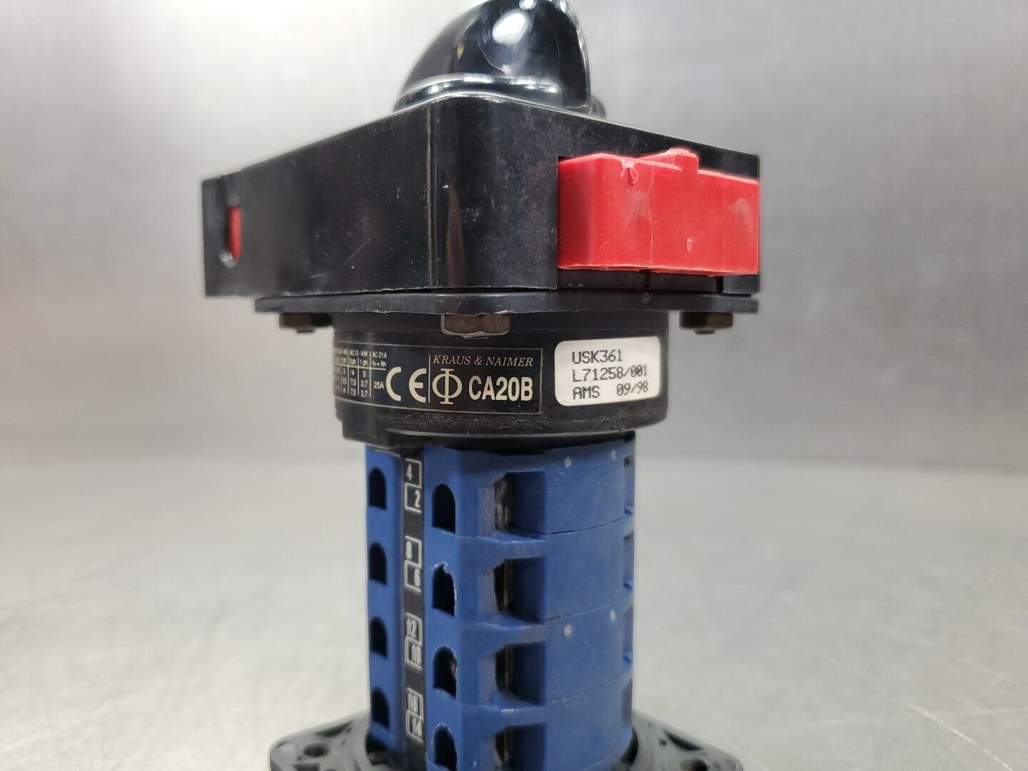 KRAUS & NAIMER CA20B ROTARY ON/OFF SWITCH, (USK361)                        4E-32