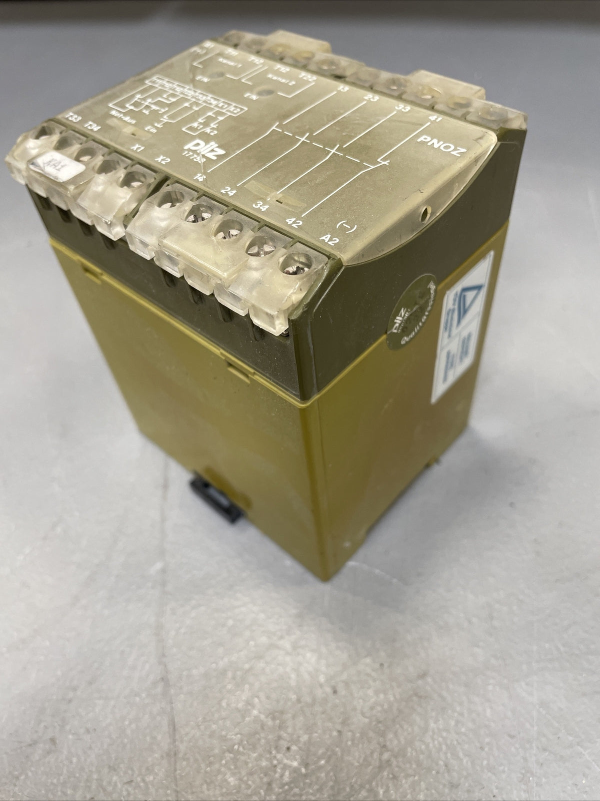 Pilz 17753 PNOZ 24VDC 3S 10 Isolation Safety Relay 2B(BIN4.4.3)