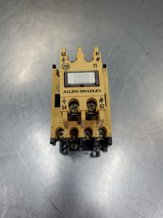 Allen-Bradley 100-A12ND3/B Overload Relay w/195-FA11 Contact.              4D-32