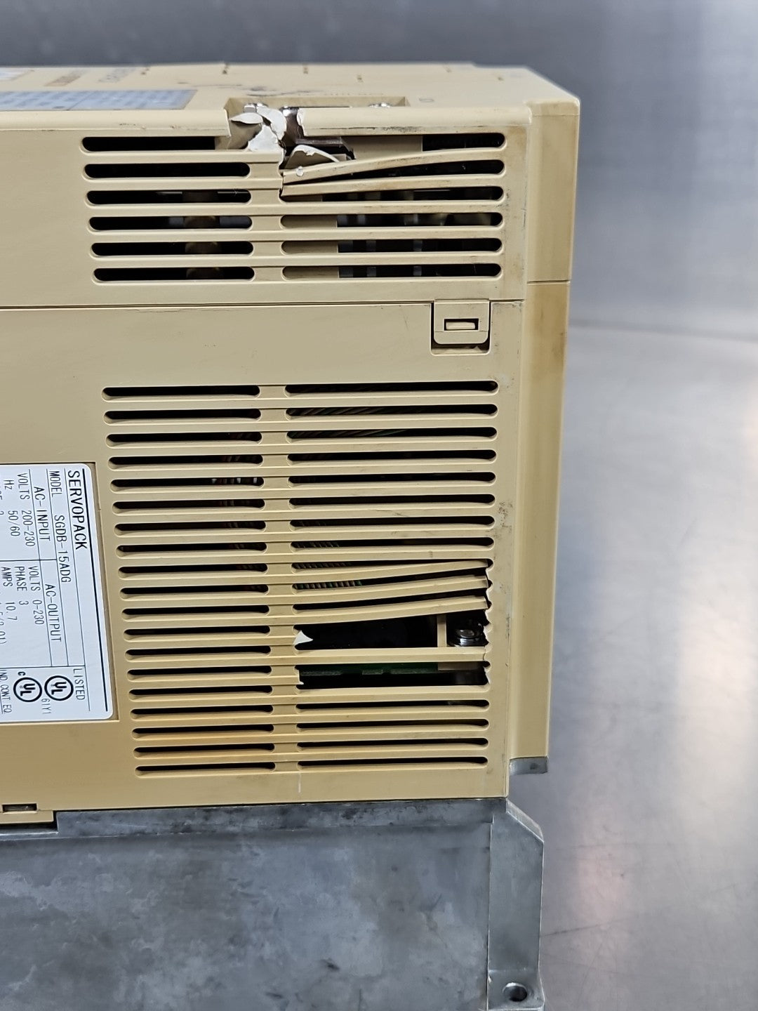 Yaskawa SGDB-15ADG Servopack                                       (1.5.4)