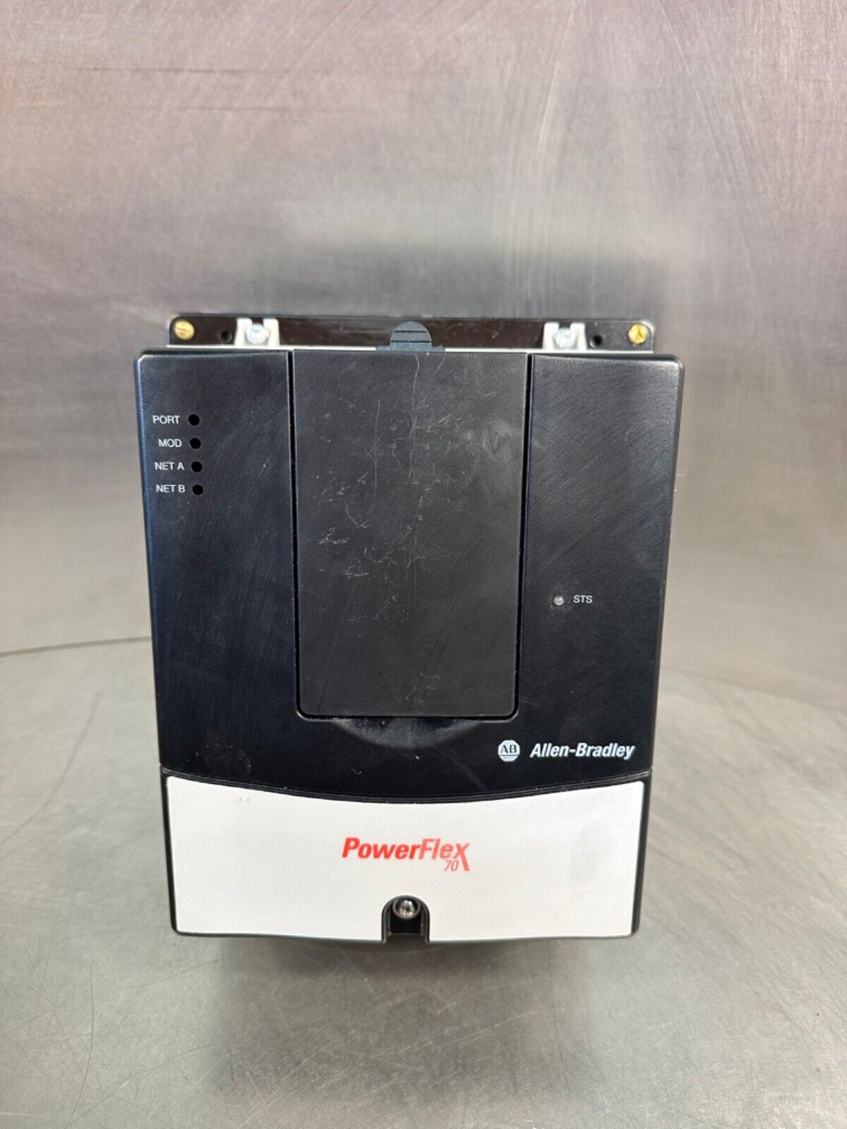 Allen-Bradley PowerFlex 70 20AD5P0F0AYNNNC0 Ser. A 2.2kW/3HP 480V(1A-28)