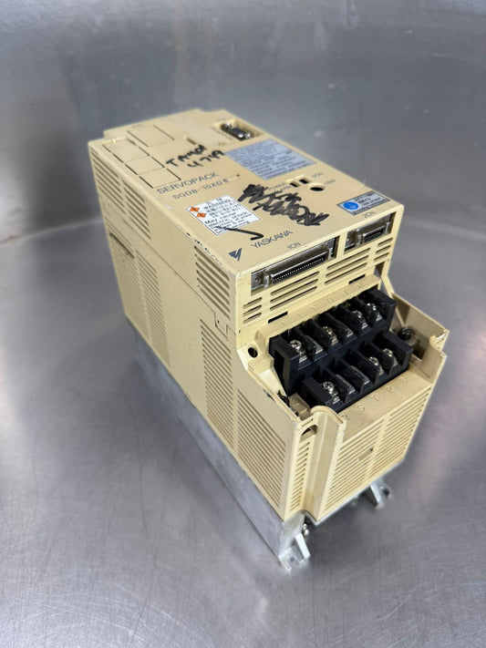 Yaskawa SGDB-10ADG Servopack Pack                                 (2.5.3)