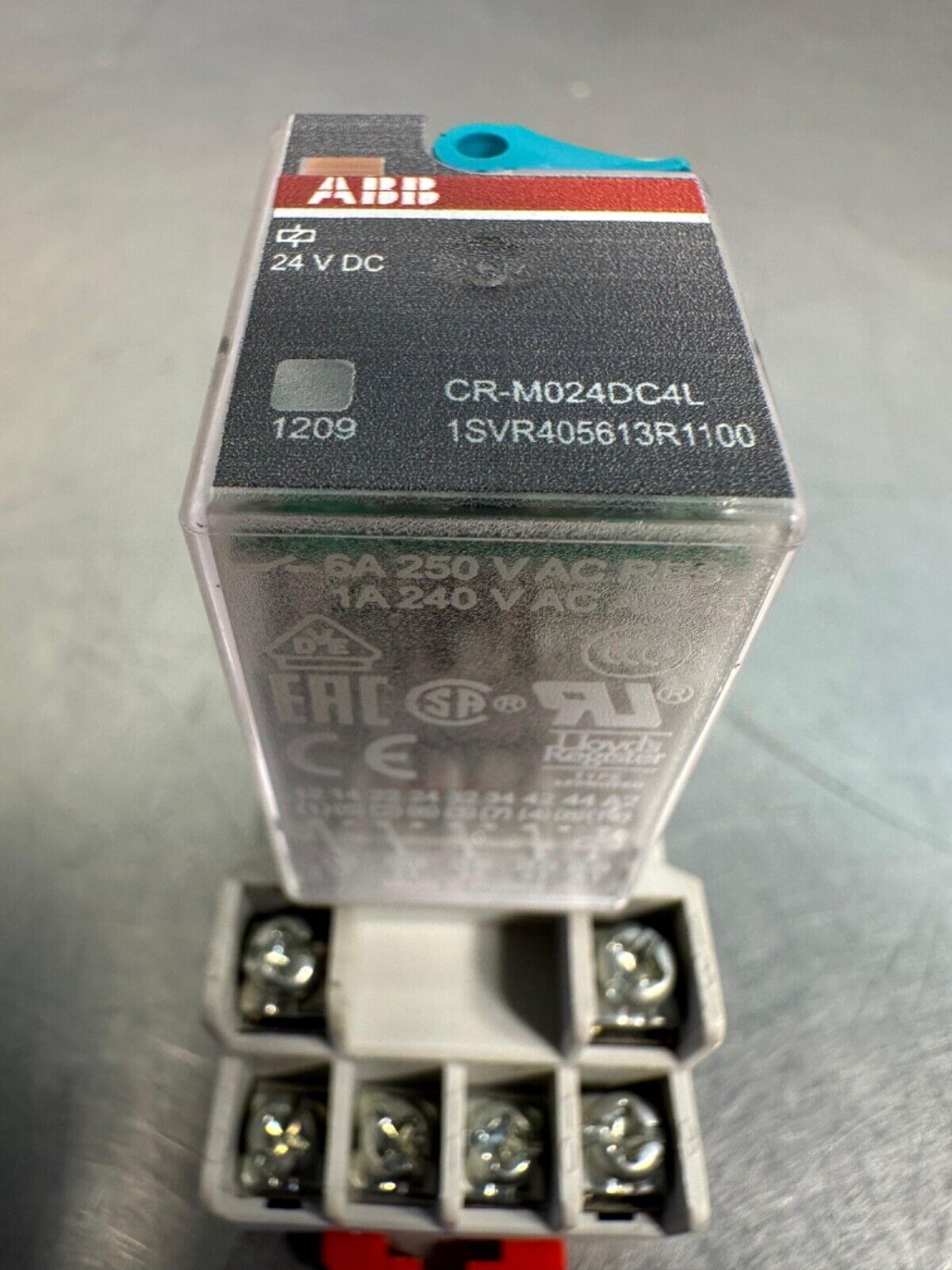 Abb Cr-m024dc4L 1svr405613r1100 Relay w/ Square D 8501nr45 B Base (4E-58)