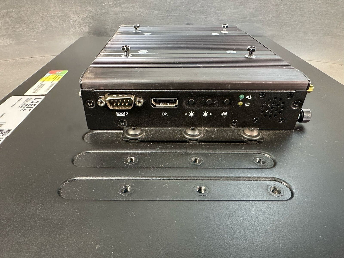 Cincoze CV-117 Fanless Panel PC | CV-117R-R10                            (8.6.6)