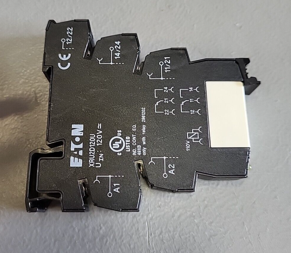 Eaton XRU2D120U Phoenix Contac.(BIN354)