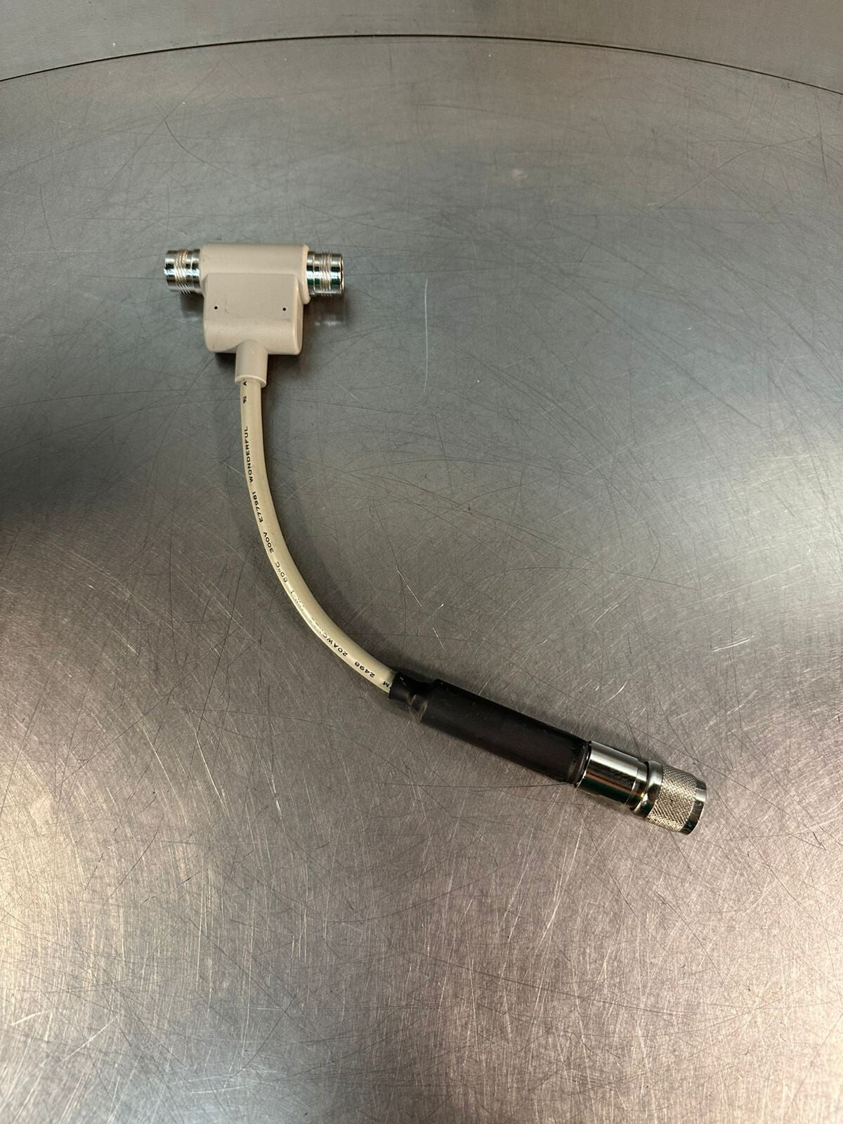 Awm E77981 2498, VW-1 80C 300V 36000675-001 Cable Connector Adap (7.2.2)