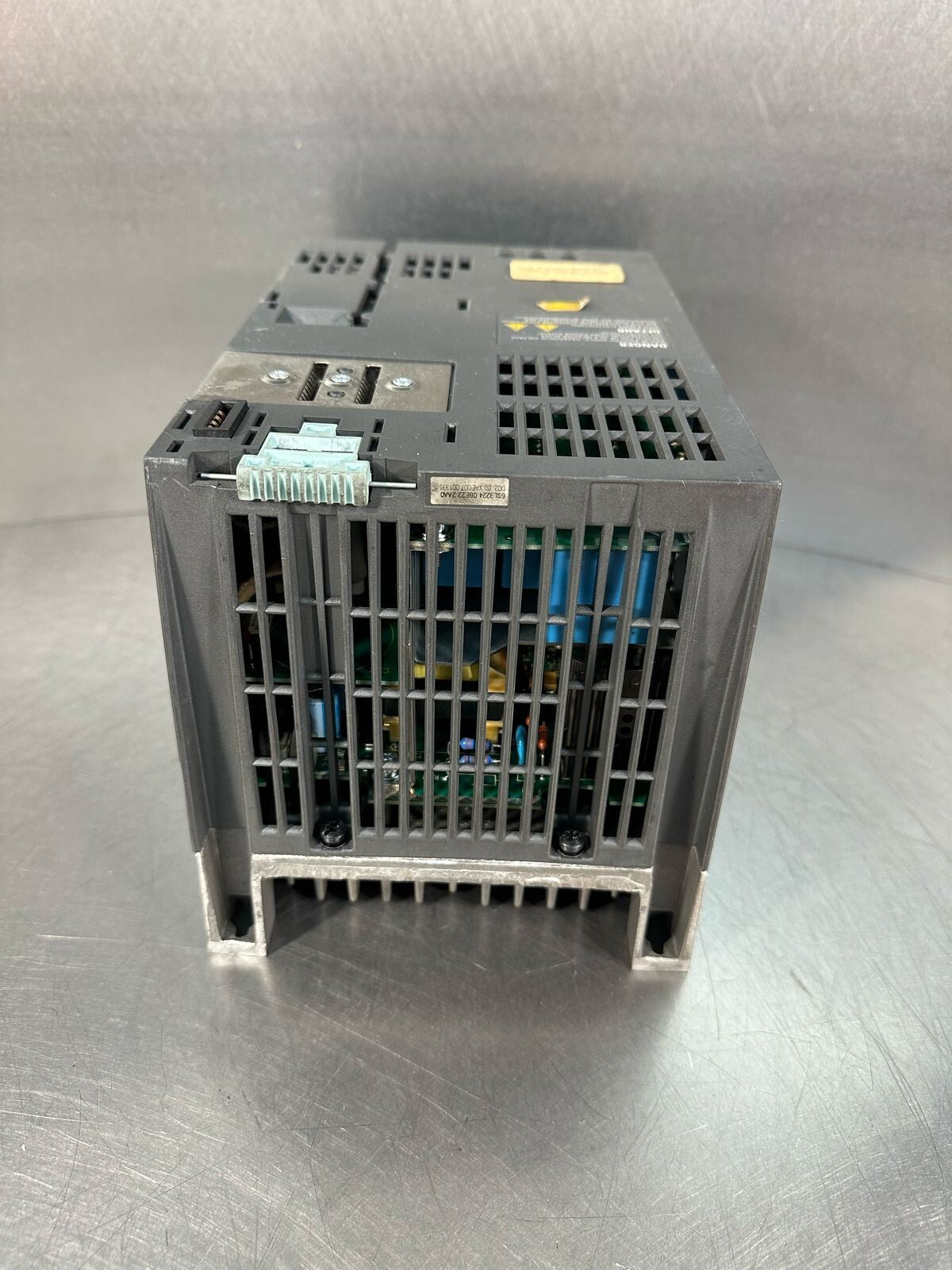 Siemens 6SL3224-0BE22-2AA0 Ver. D02 Sinamics PM240                  (8.3.1)