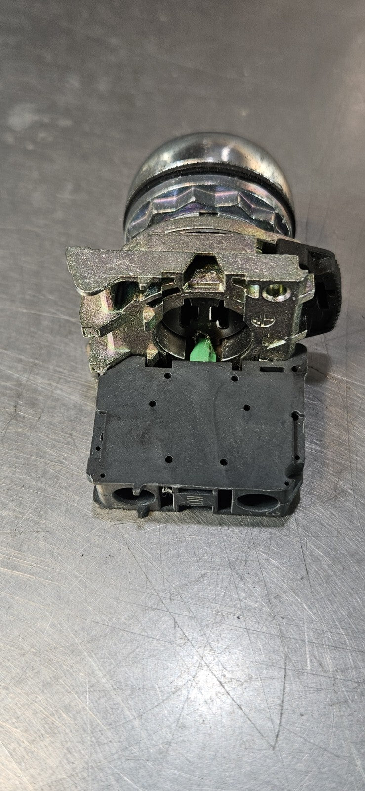 Allen Bradley 800F-X10/A Push Button green                              (BIN541)