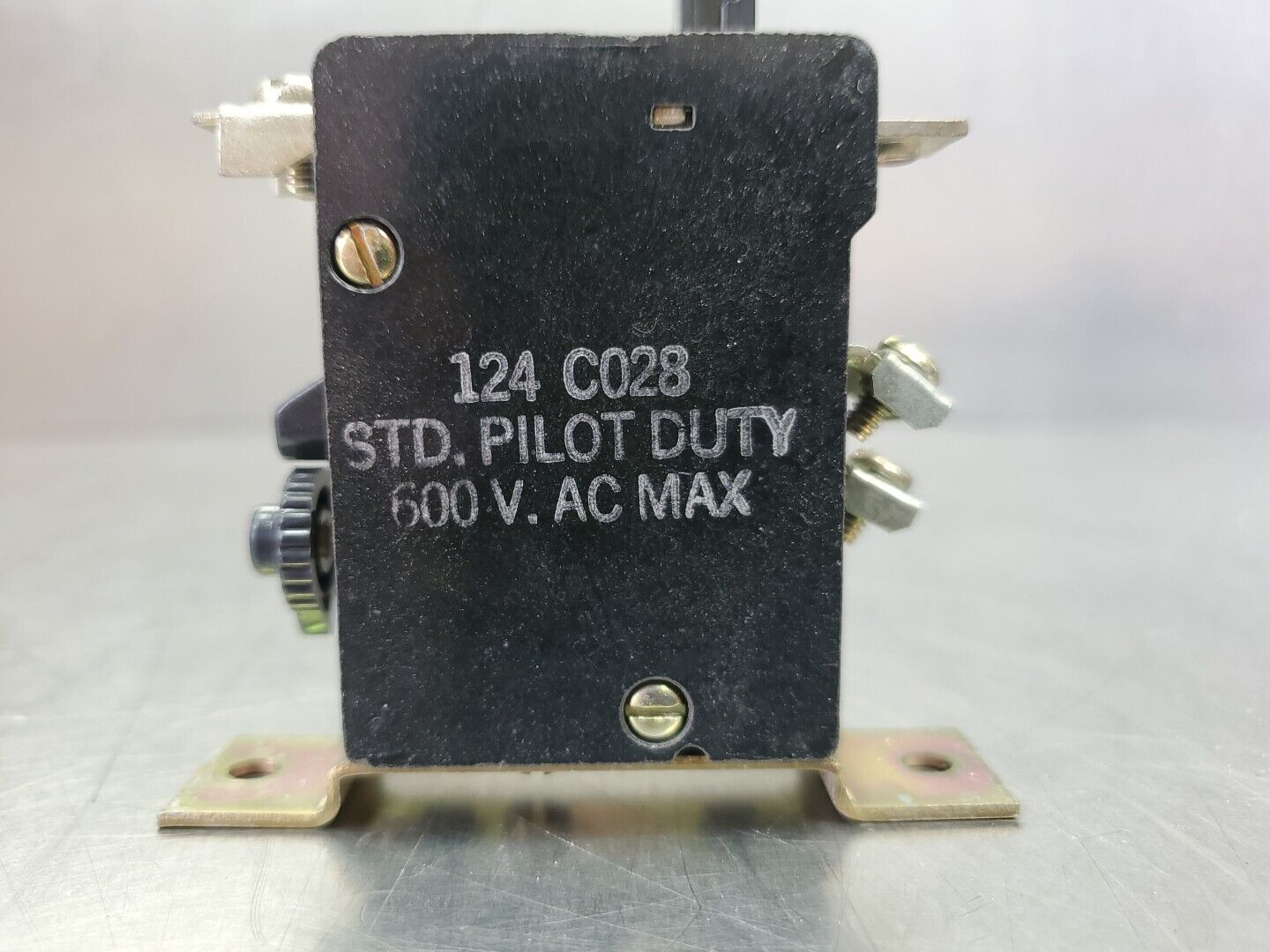GENERAL ELECTRIC CR124C028 RELAY, 600VAC STD Pilot Duty.                   4C-38