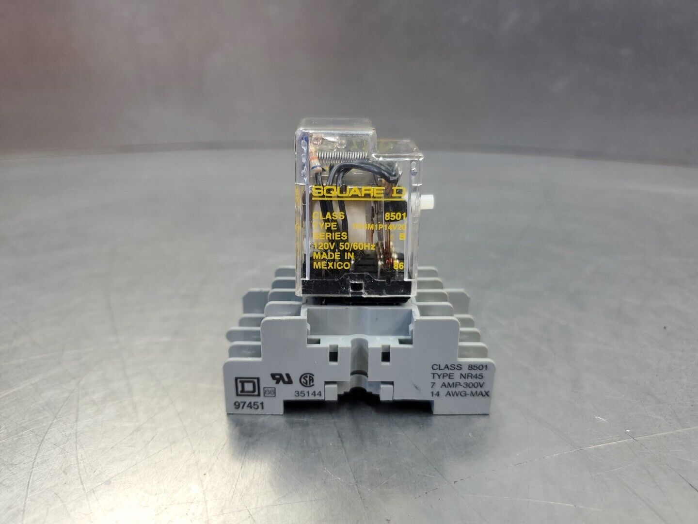 SQUARE D RS4M1P14V20 SER. B 120V RELAY w/8501 NR45 Base.                   4D-35