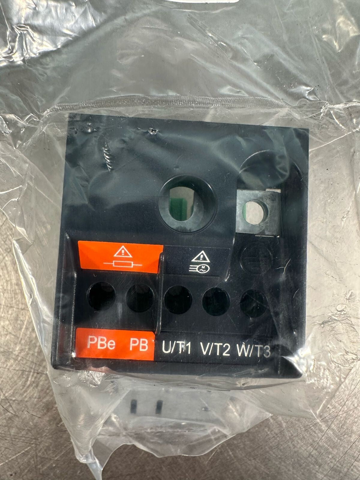 Pbe Motor Pluggable Connector S1A2514702    NEW        (5.3.5)