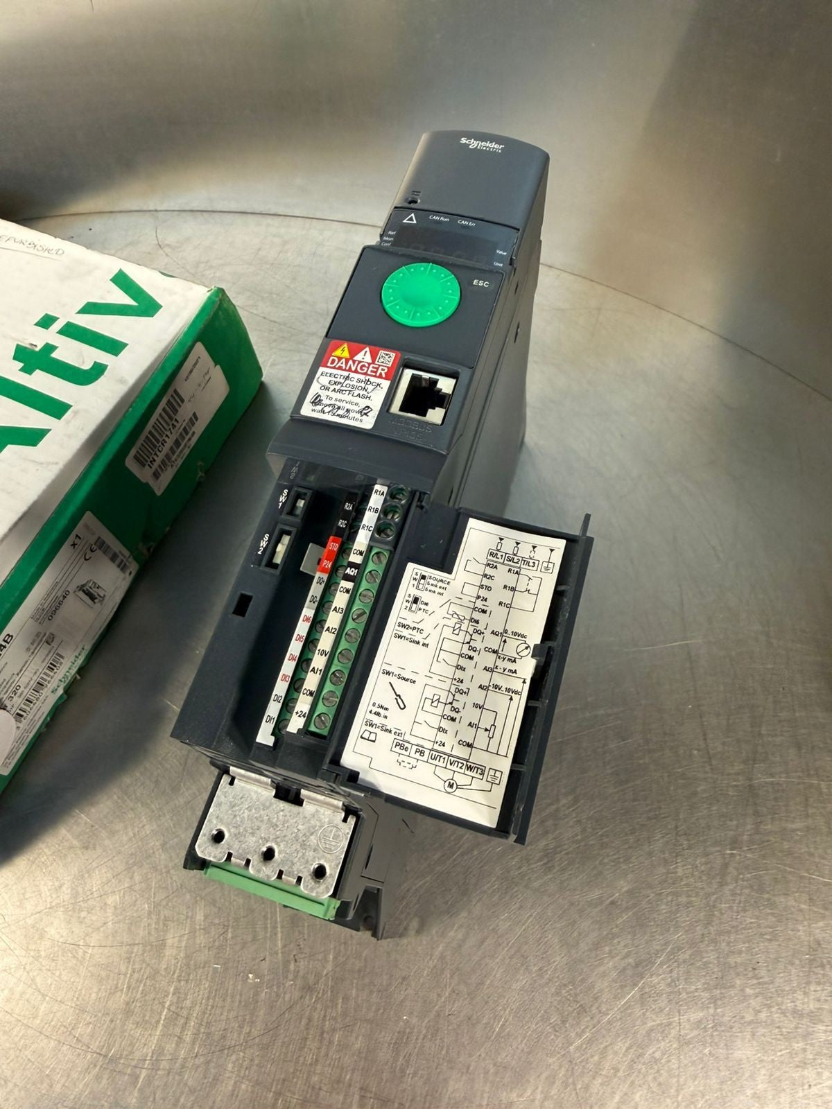 Schneider Electric Altivar 320 AC Drive ATV320U07N4B 0.75kW-1Hp    (8.5.6)