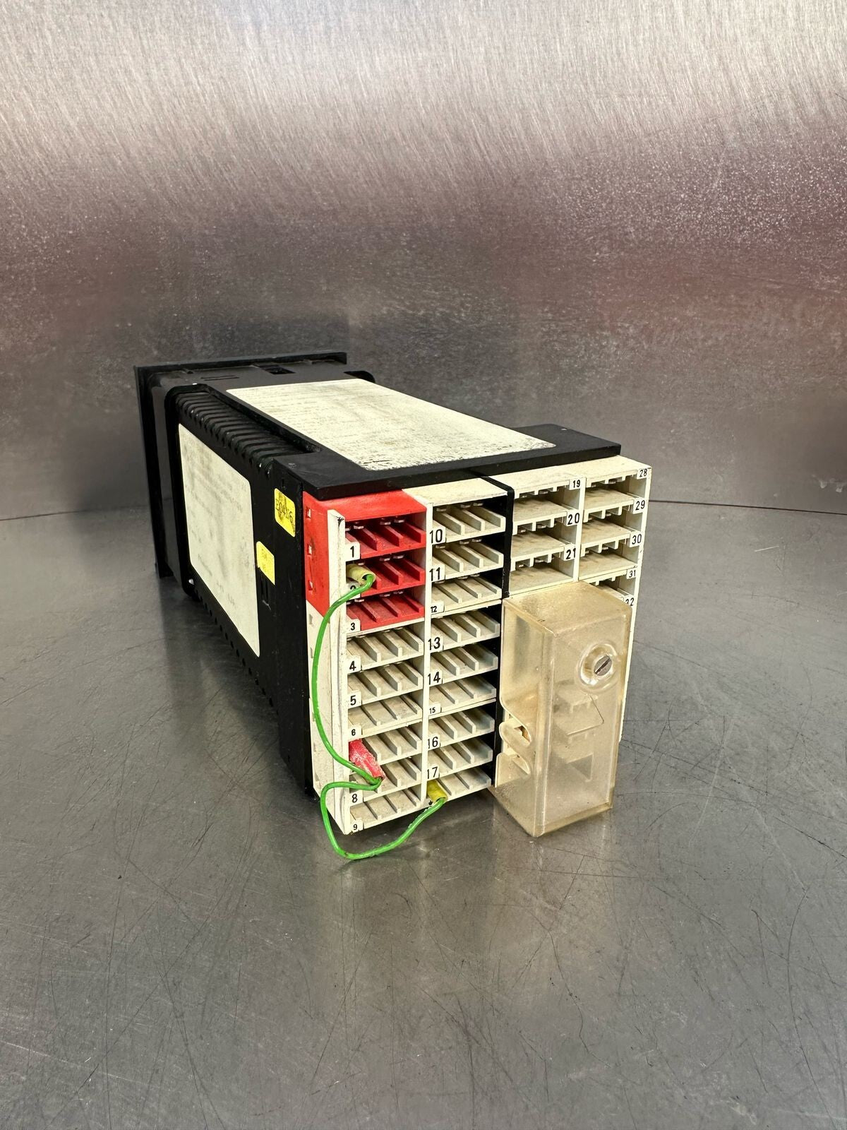 Eurotherm Controls 815P/RTD/4MA20/NONE/DHD/FLD/485/96/F/70/0/400... (8.4.8)