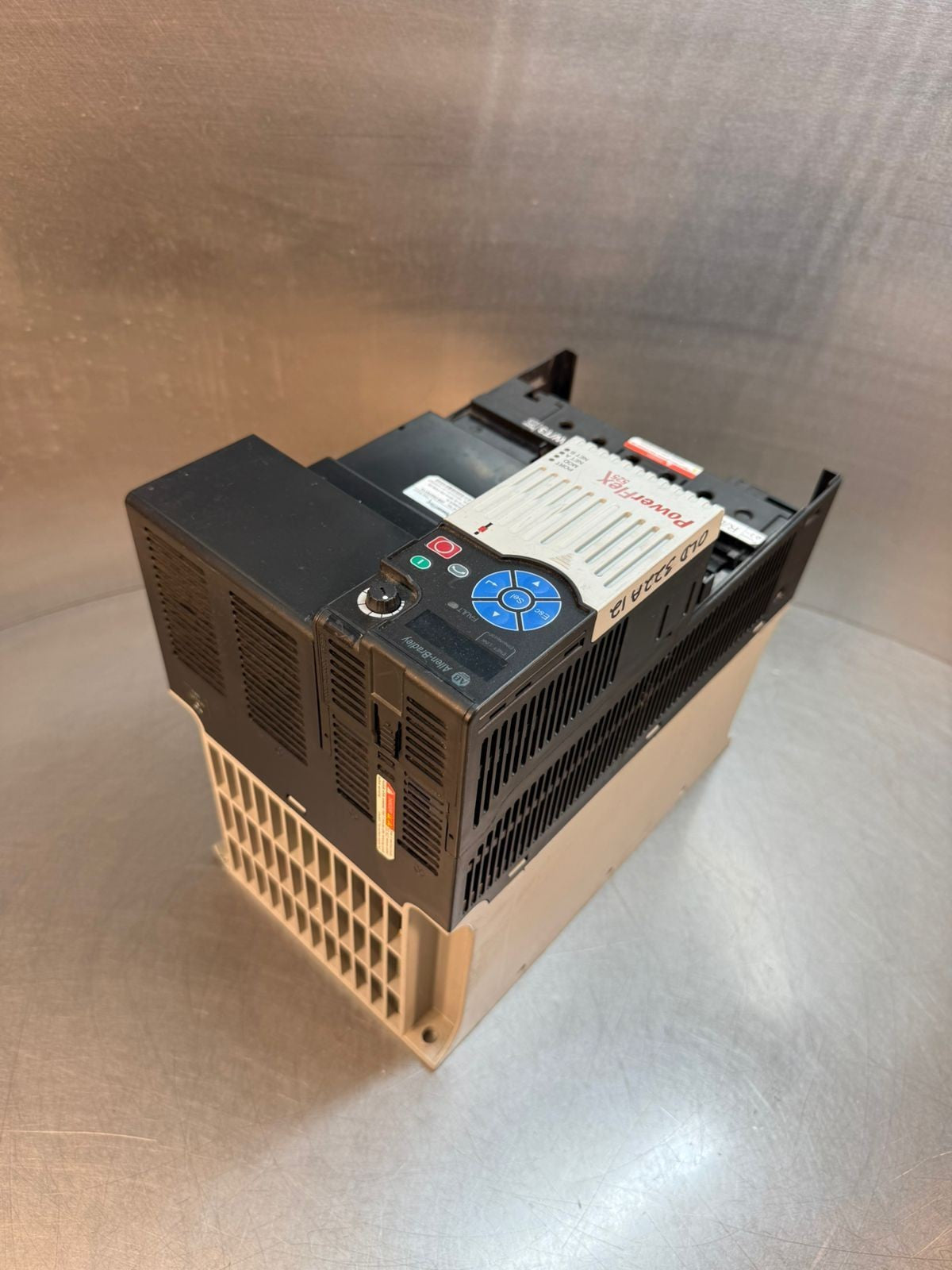 Allen-Bradley 25B-D043N114 /A 25HP AC Drive                        (2.5.4)