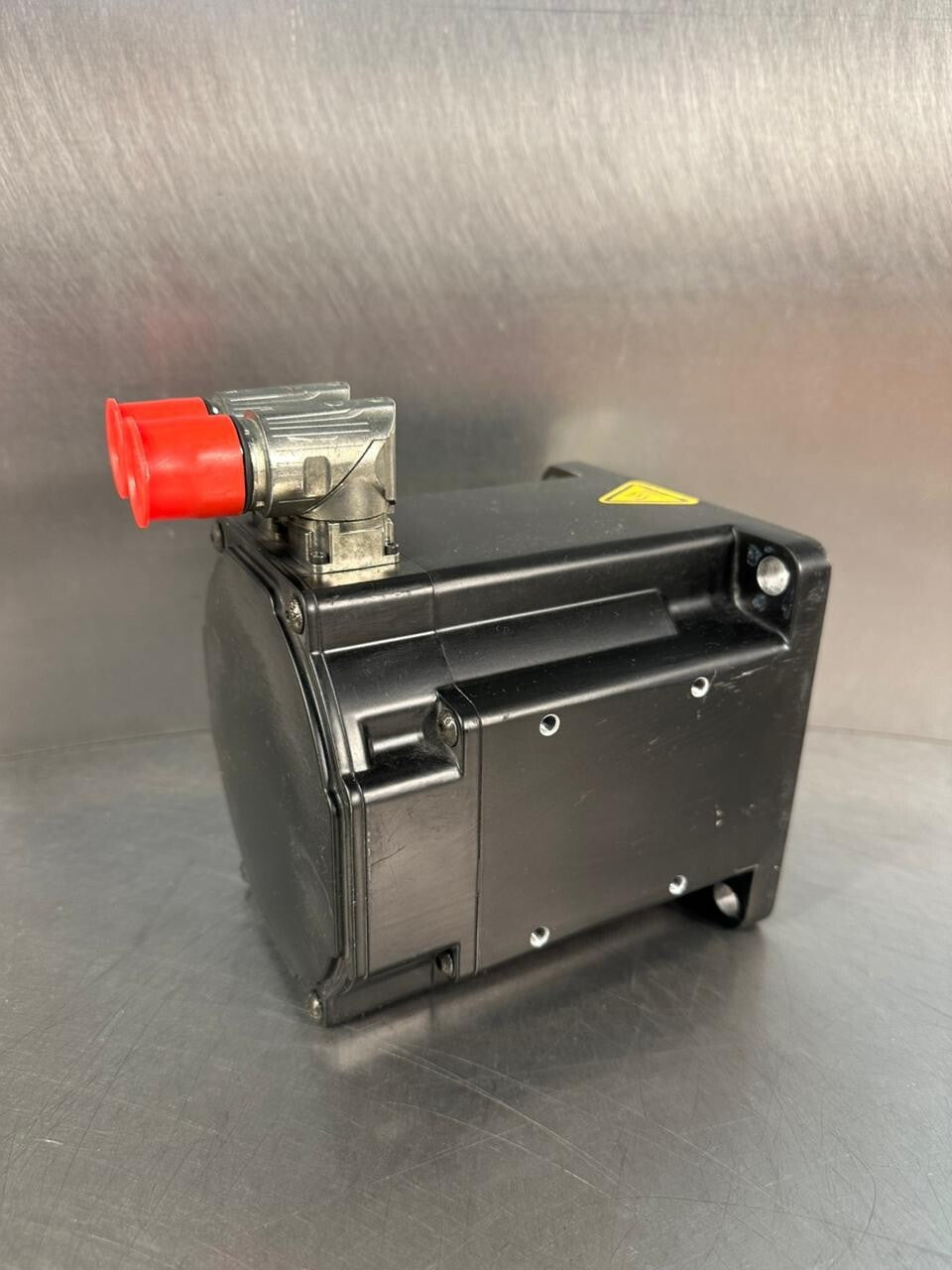 Kollmorgen AKM62P-ASSNR-03 PM Servomotor Nrtd 8000RPM Vs 321VDC (11.6.1)