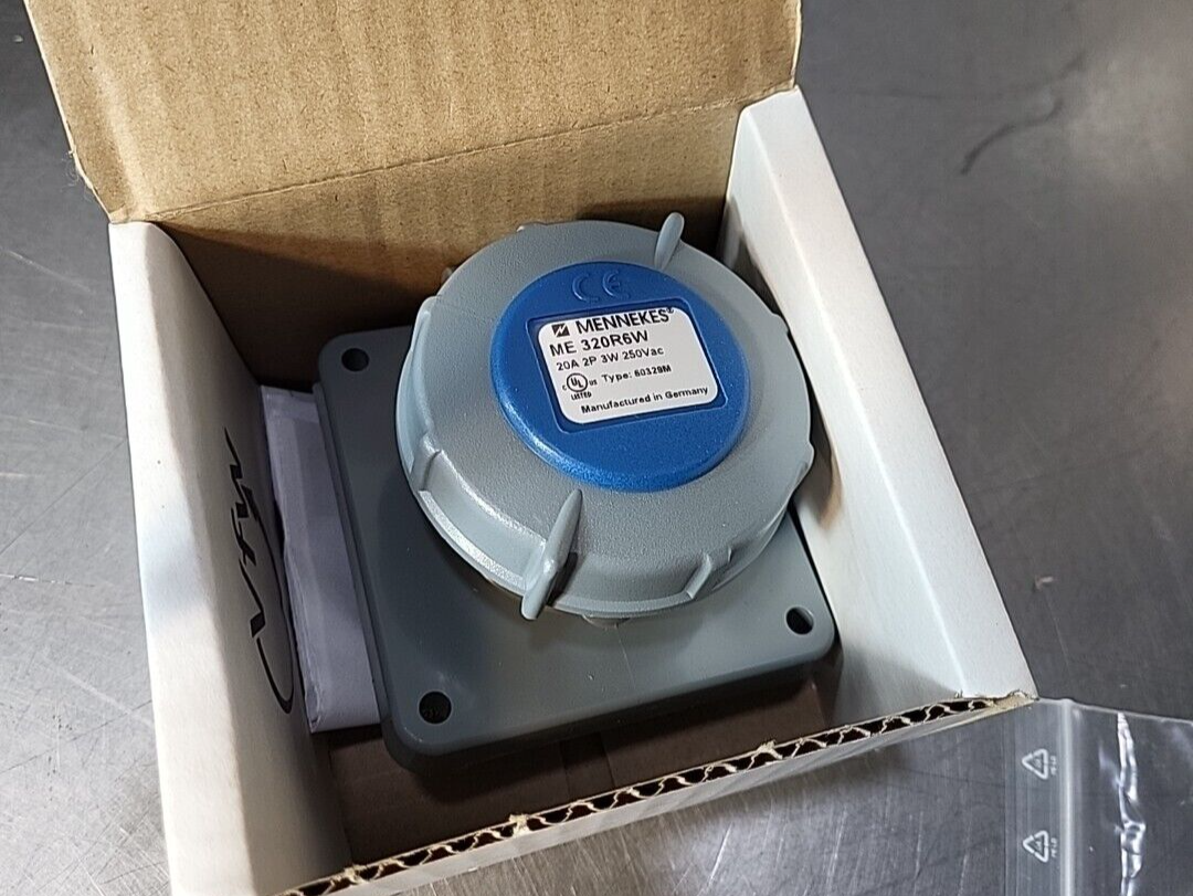 MENNEKES 360R6W Mennekes 60A 3Wire 250V Watertight Receptacle          Loc 4E 26