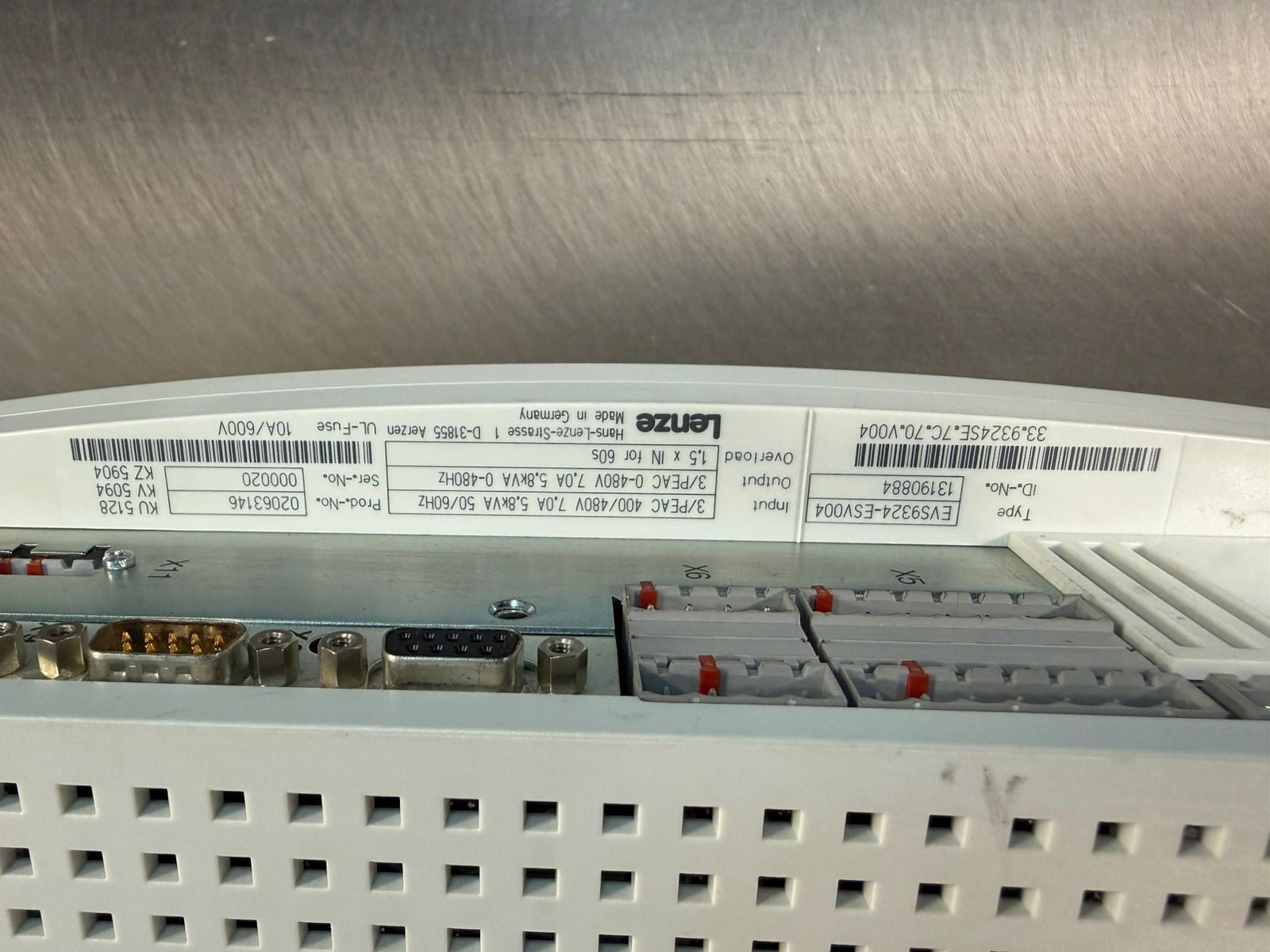 Lenze EVS9324-ESV004 Servo Drive Inverter 400/480V 5.8kVA          (8.3.7)