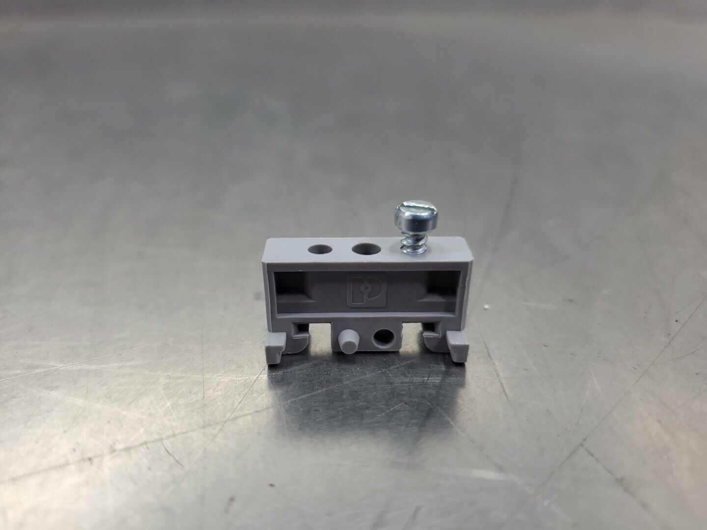 Phoenix Contact 1401637 End Bracket Clamp, 22mmx6.2mmx11.4mm -Lot of 48.   4C-36