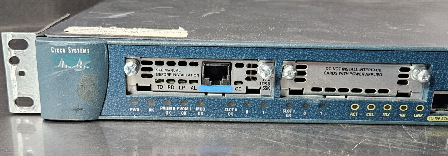 Cisco Systems 1760 Modular Access Router                                (BIN561)