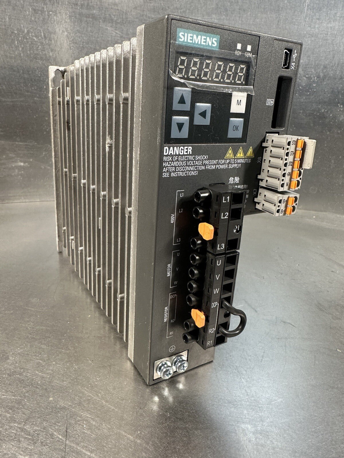 SIEMENS SINAMICS V90 6SL3210-5FE10-8UA0 (BIN-1.2.4)
