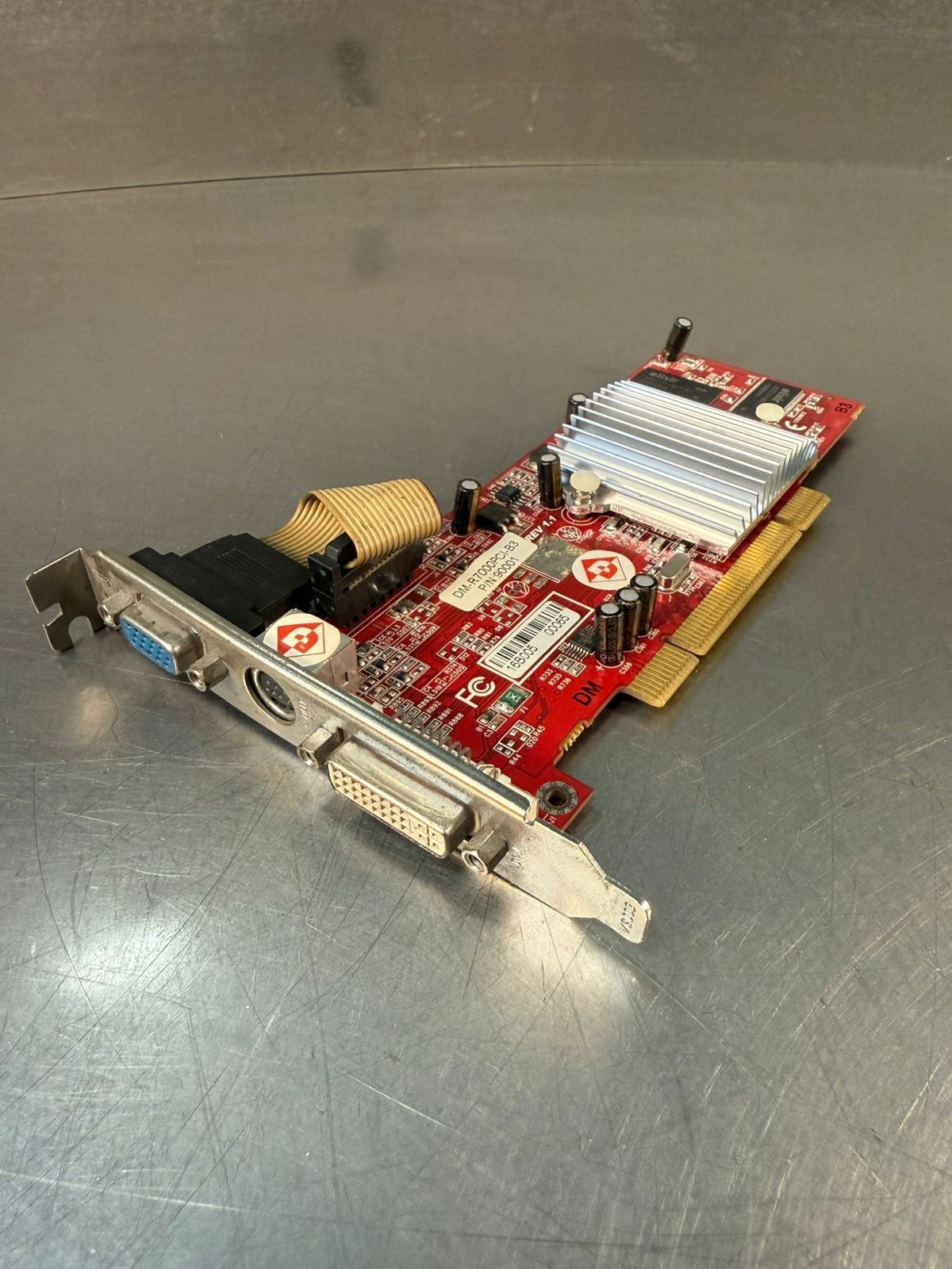 Diamond DM- R7000PCI-B3 Video Card DM Rev 1.1  9001 UPC S60PCI64  (6.4.4)