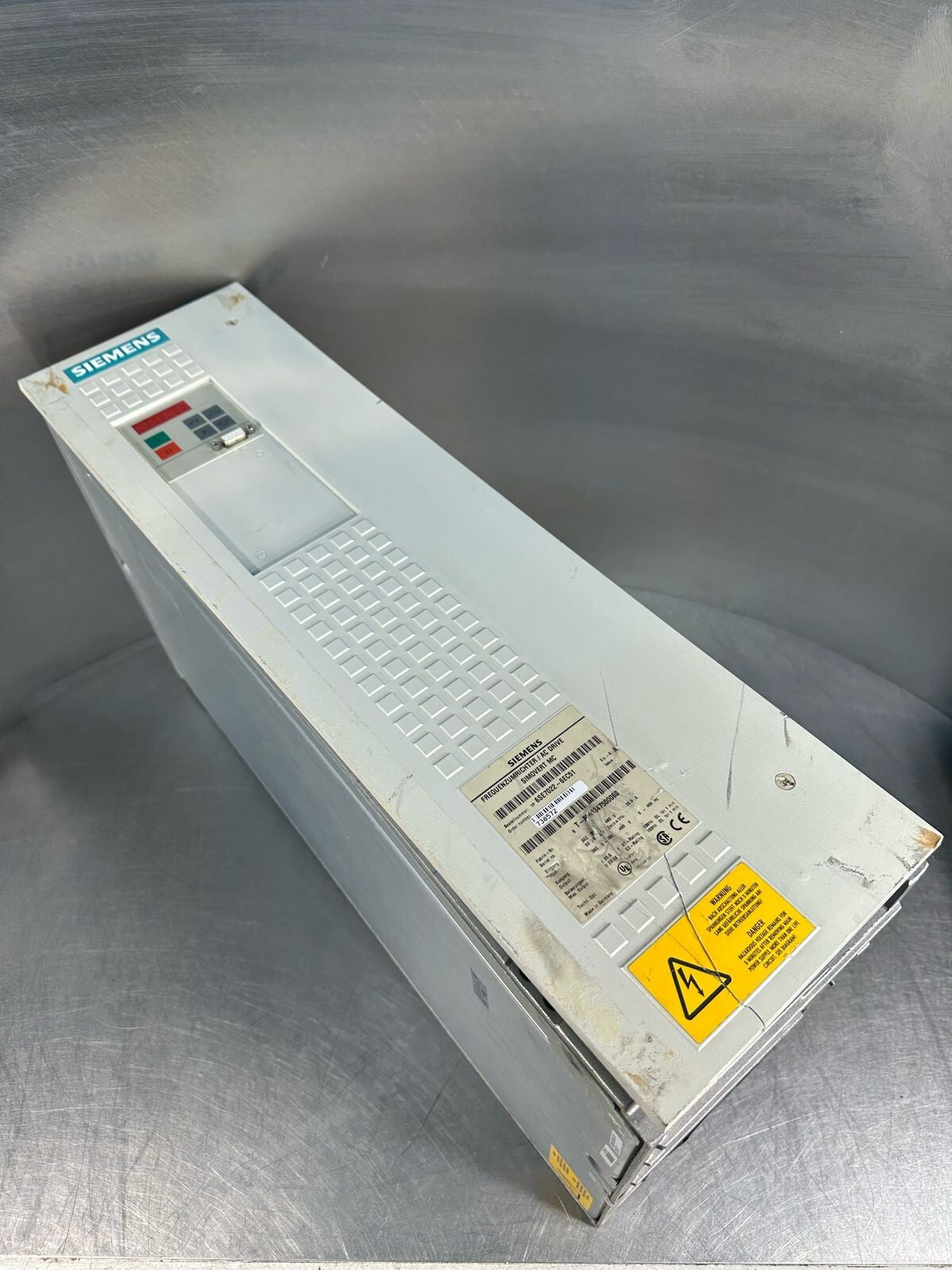 Siemens 6SE7022-6EC51 6SE70226EC51 AC Drive             (8.5.4)