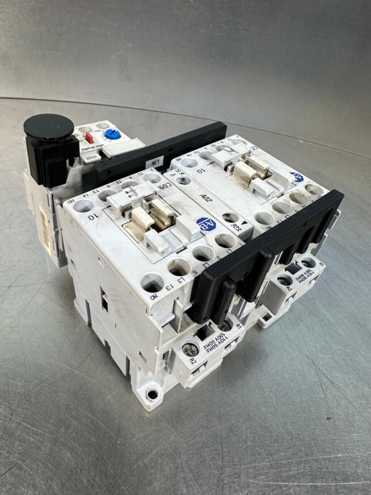 Allen Bradley 100-C09*10 w/ 193-EA1DB Contactor w/ 104-C09D22 (3E-30)